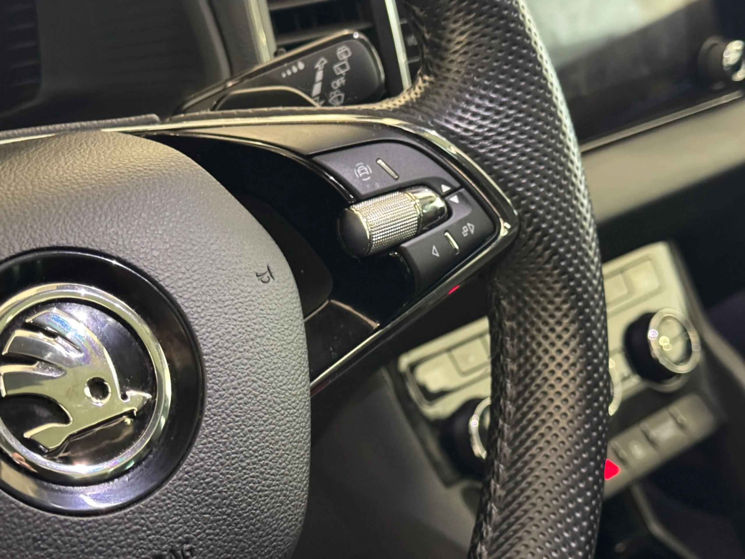 SKODA KAROQ 1.5 TSI 110KW (150CV) DSG ACT STYLE - Foto 10