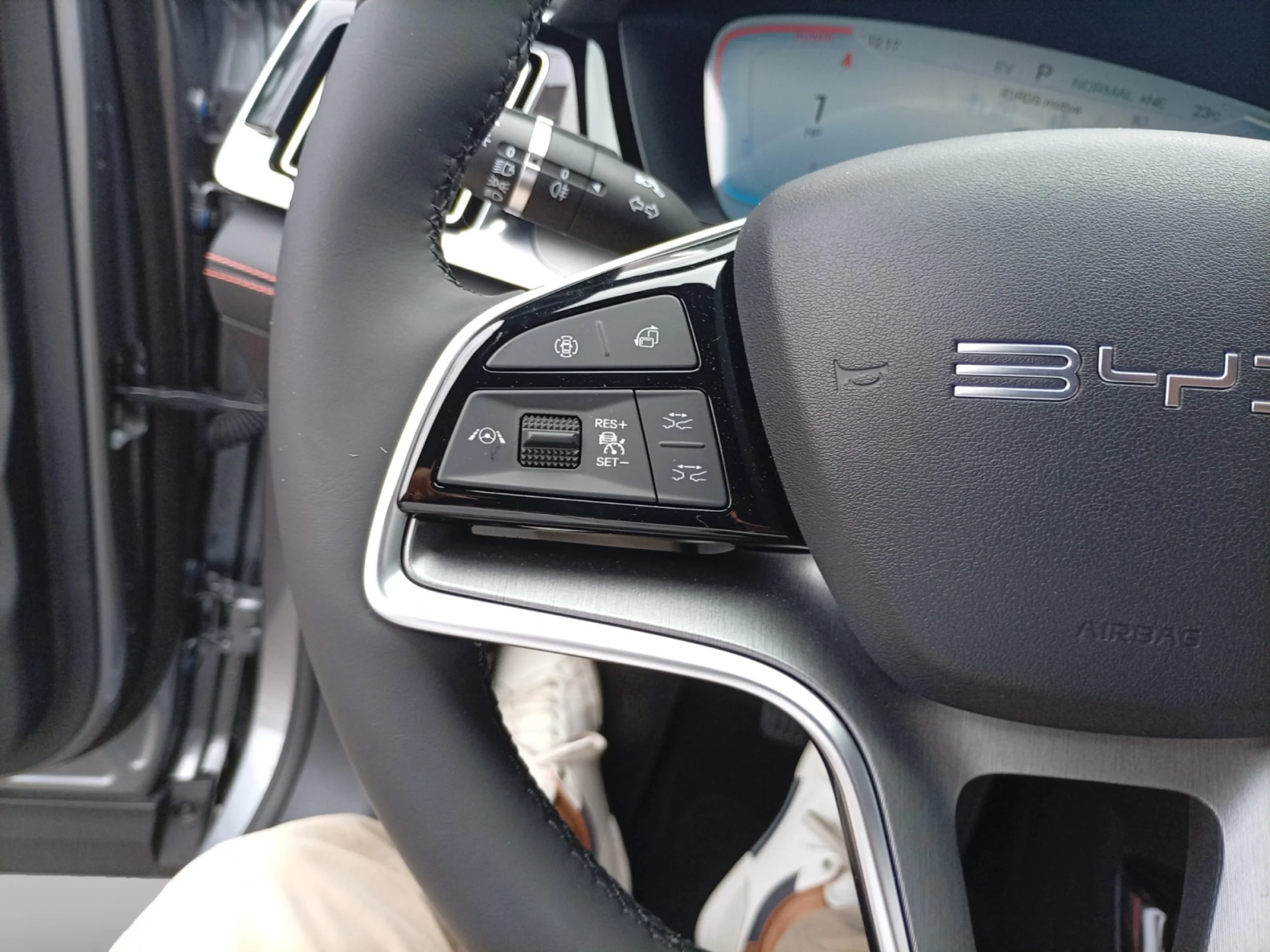 BYD SEAL U 1.5 DM I DESIGN - Foto 12