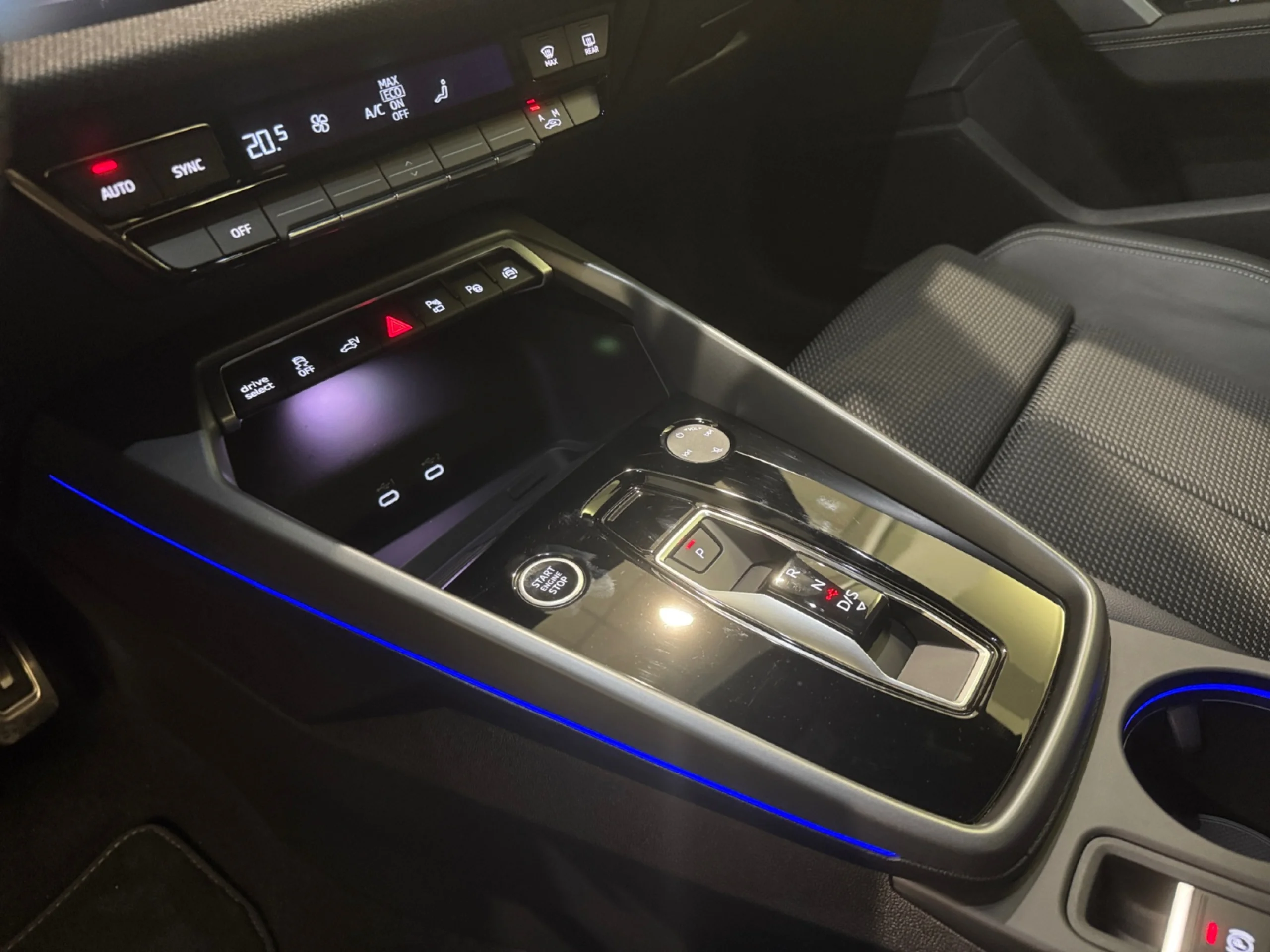 AUDI A3 SPORTBACK S LINE 40 TFSI E 150KW S TRON - Foto 9