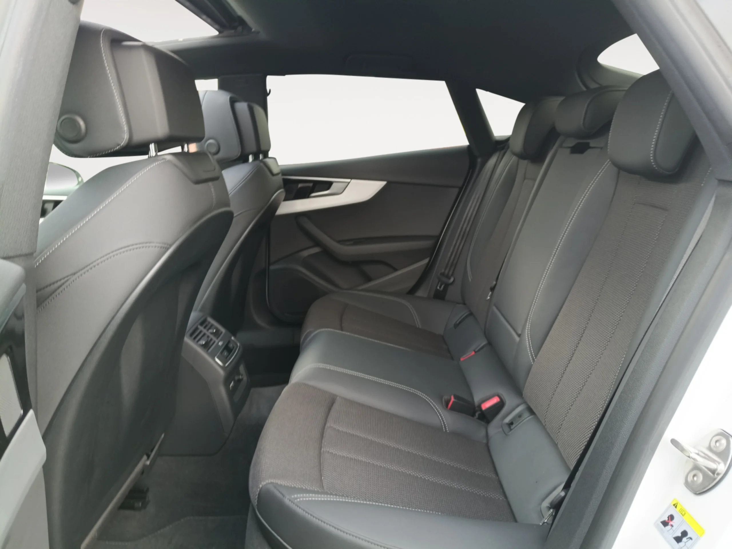 AUDI A5 BLACK LINE 40 TDI S TRONIC SPORTBACK - Foto 6