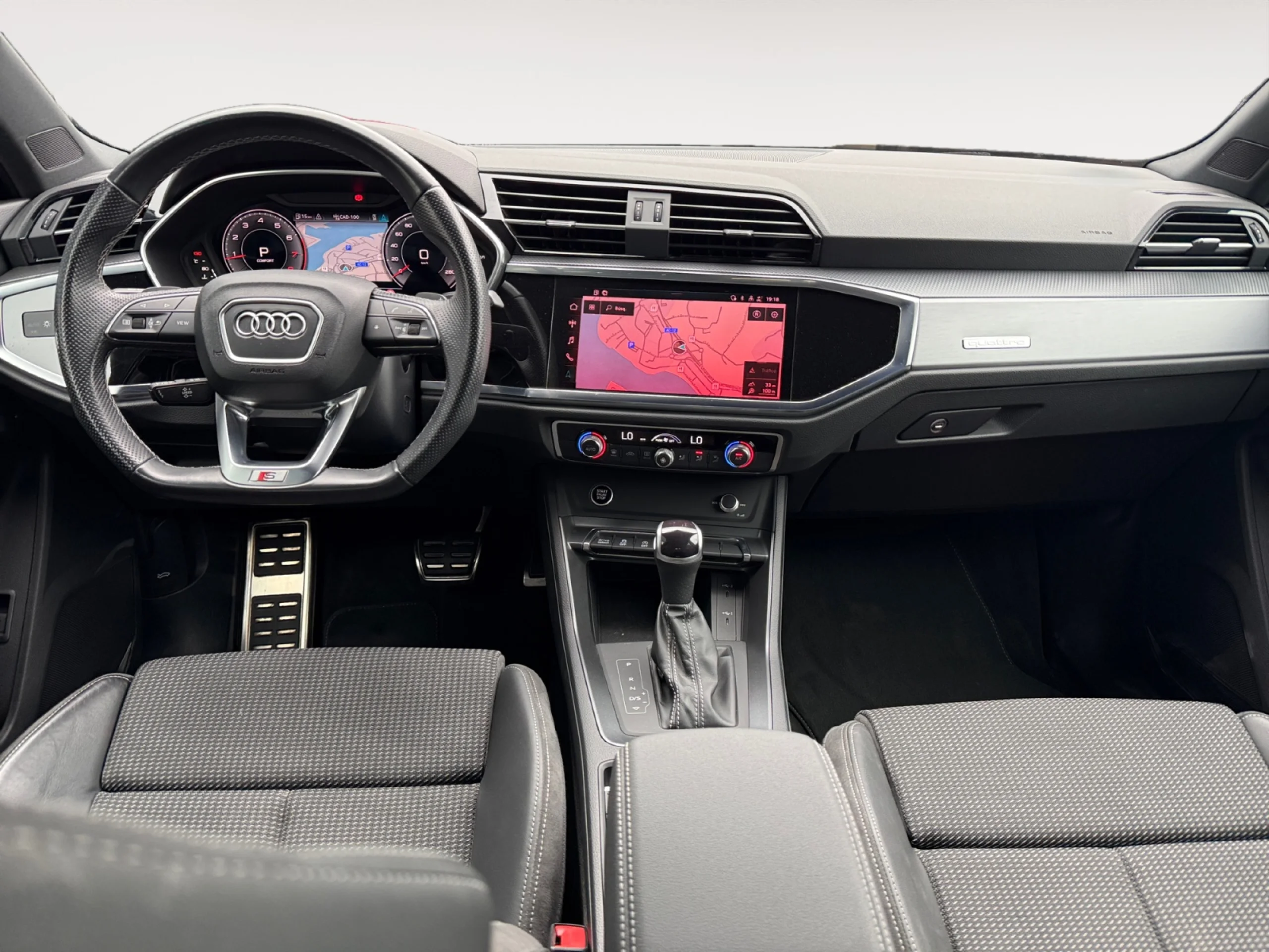 AUDI Q3 40 TFSI 140KW S TRONIC QUATTRO S LINE - Foto 4