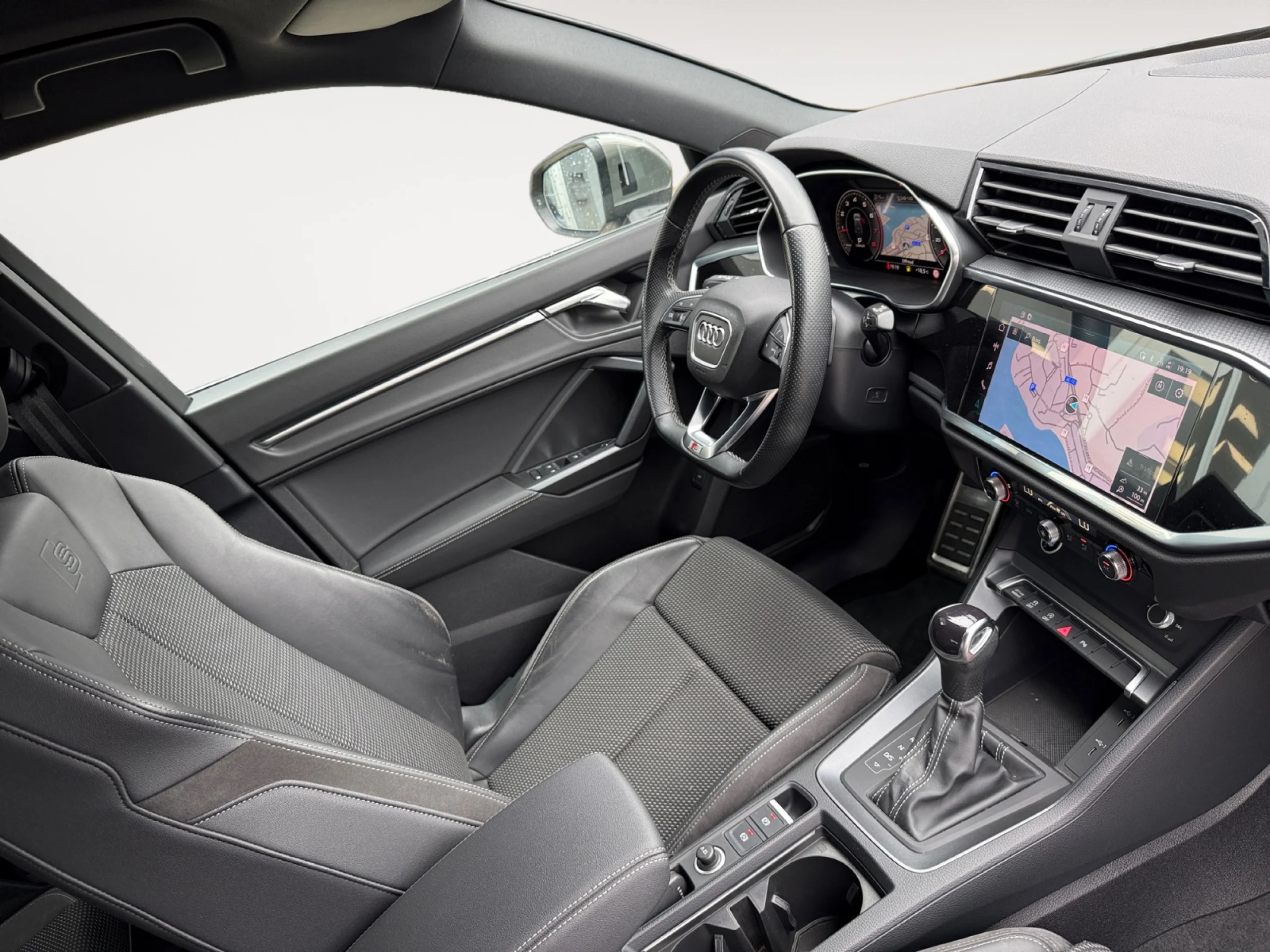 AUDI Q3 40 TFSI 140KW S TRONIC QUATTRO S LINE - Foto 5