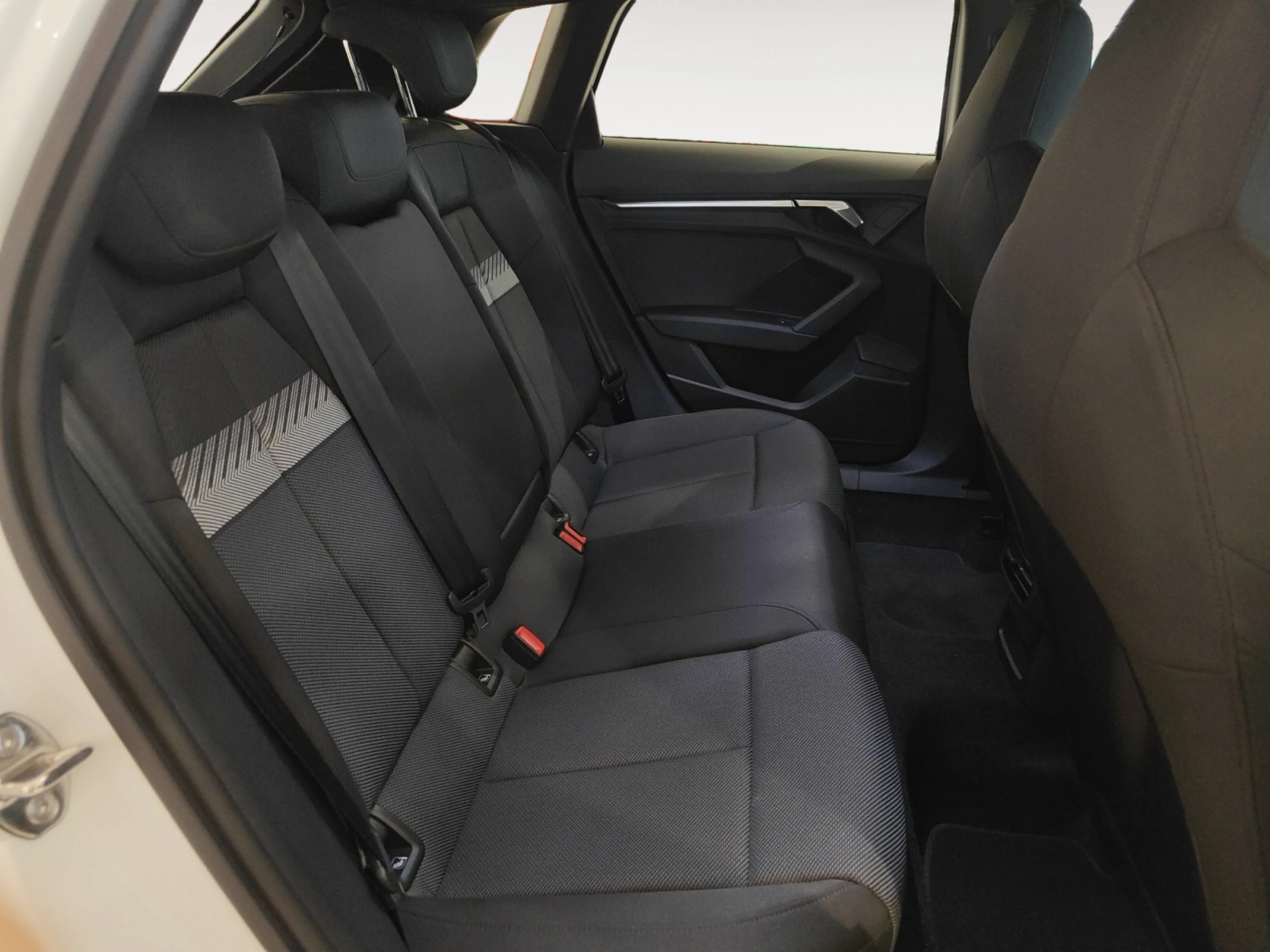 AUDI A3 SPORTBACK S LINE 40 TFSI E 150KW S TRON - Foto 8