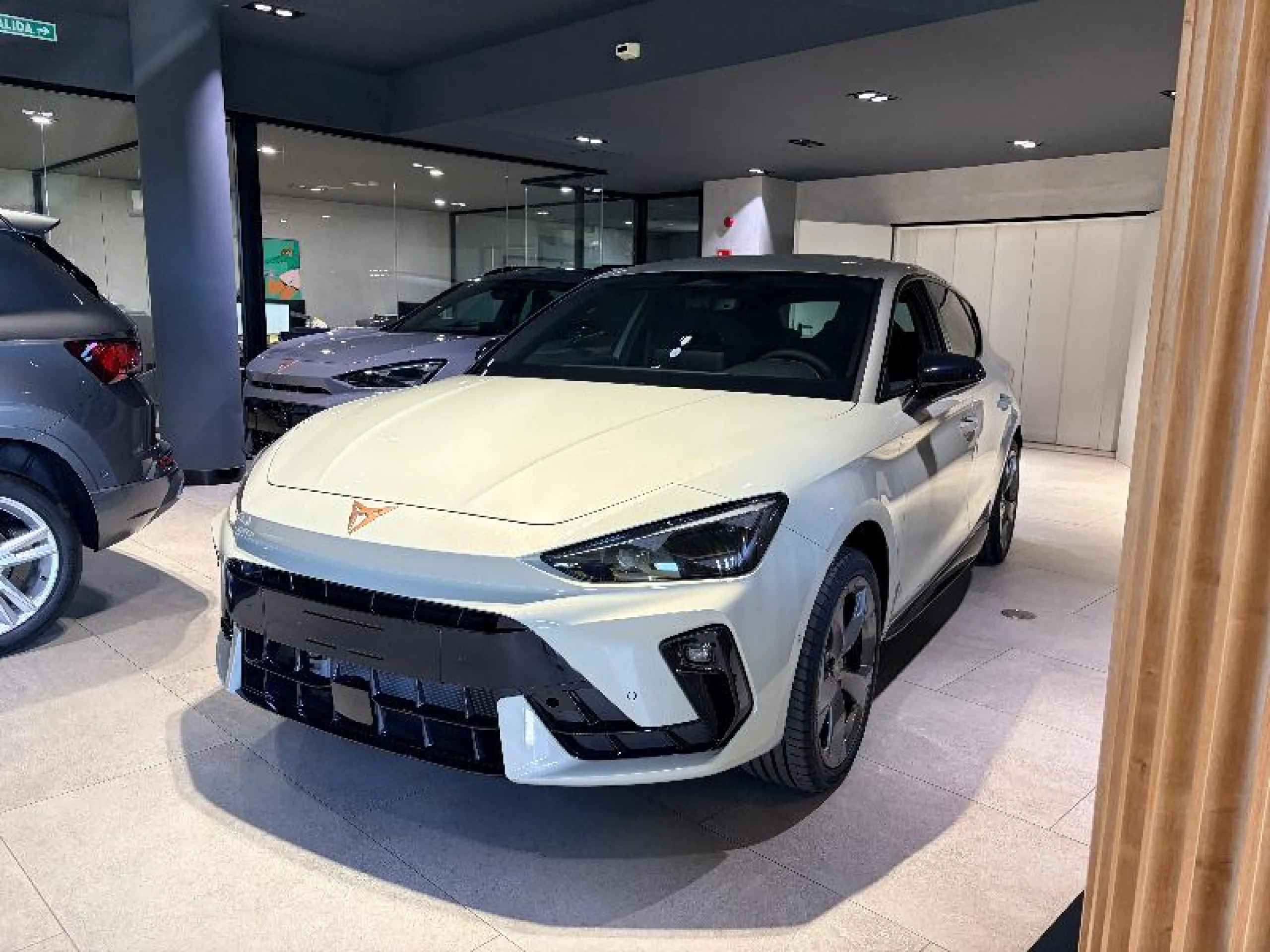 CUPRA LEON 1.5 ETSI 110KW (150CV) DSG BEYOND MY26.6 - Foto 2