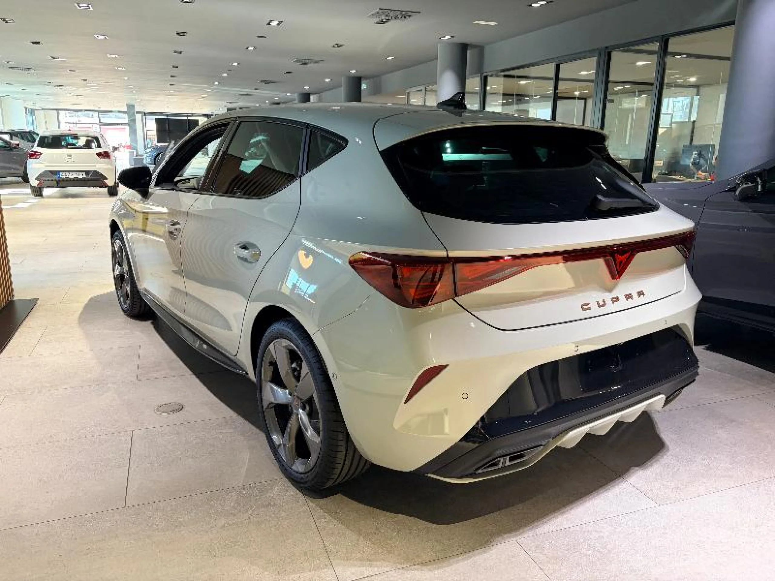 CUPRA LEON 1.5 ETSI 110KW (150CV) DSG BEYOND MY26.6 - Foto 3