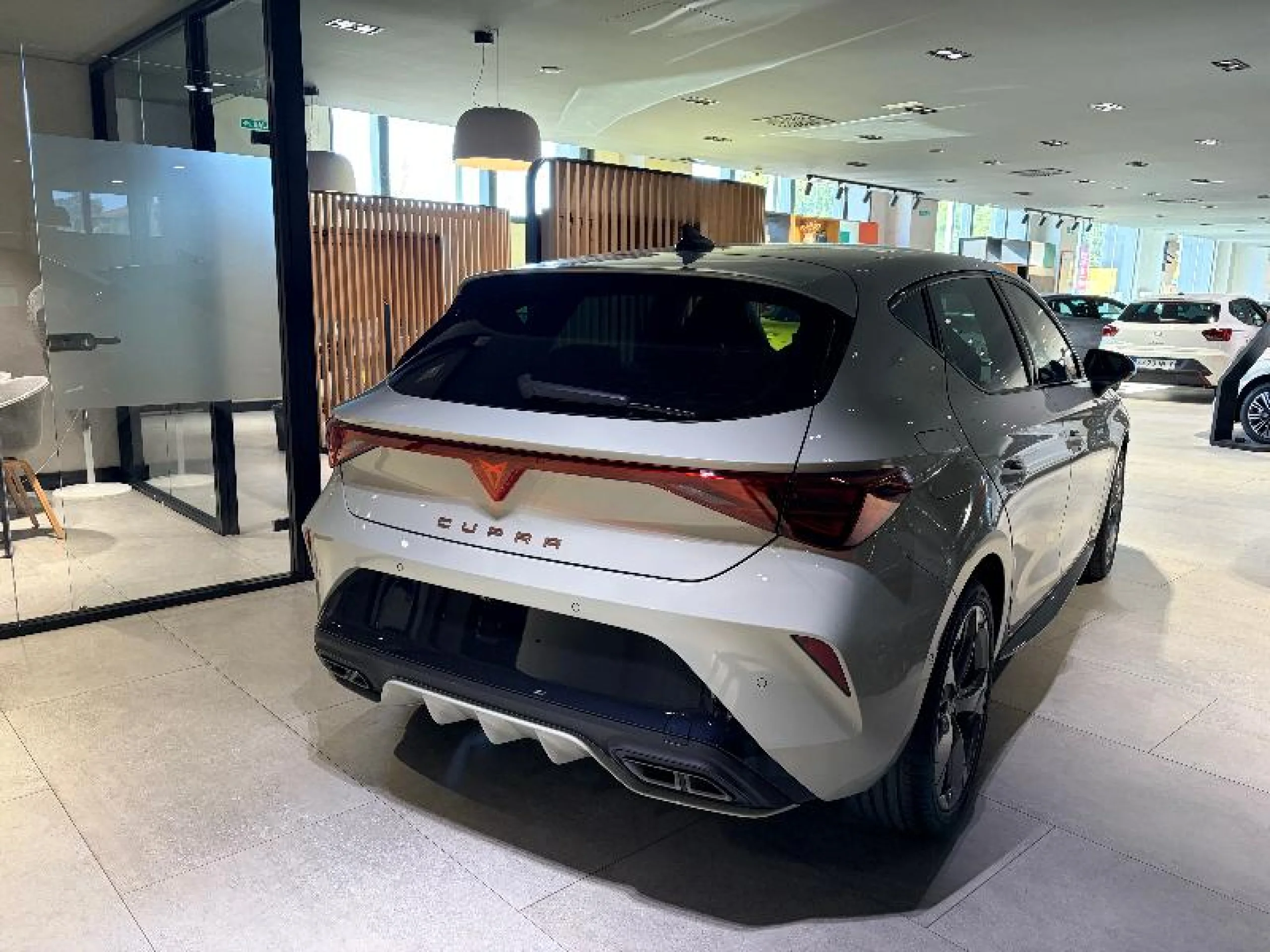 CUPRA LEON 1.5 ETSI 110KW (150CV) DSG BEYOND MY26.6 - Foto 4