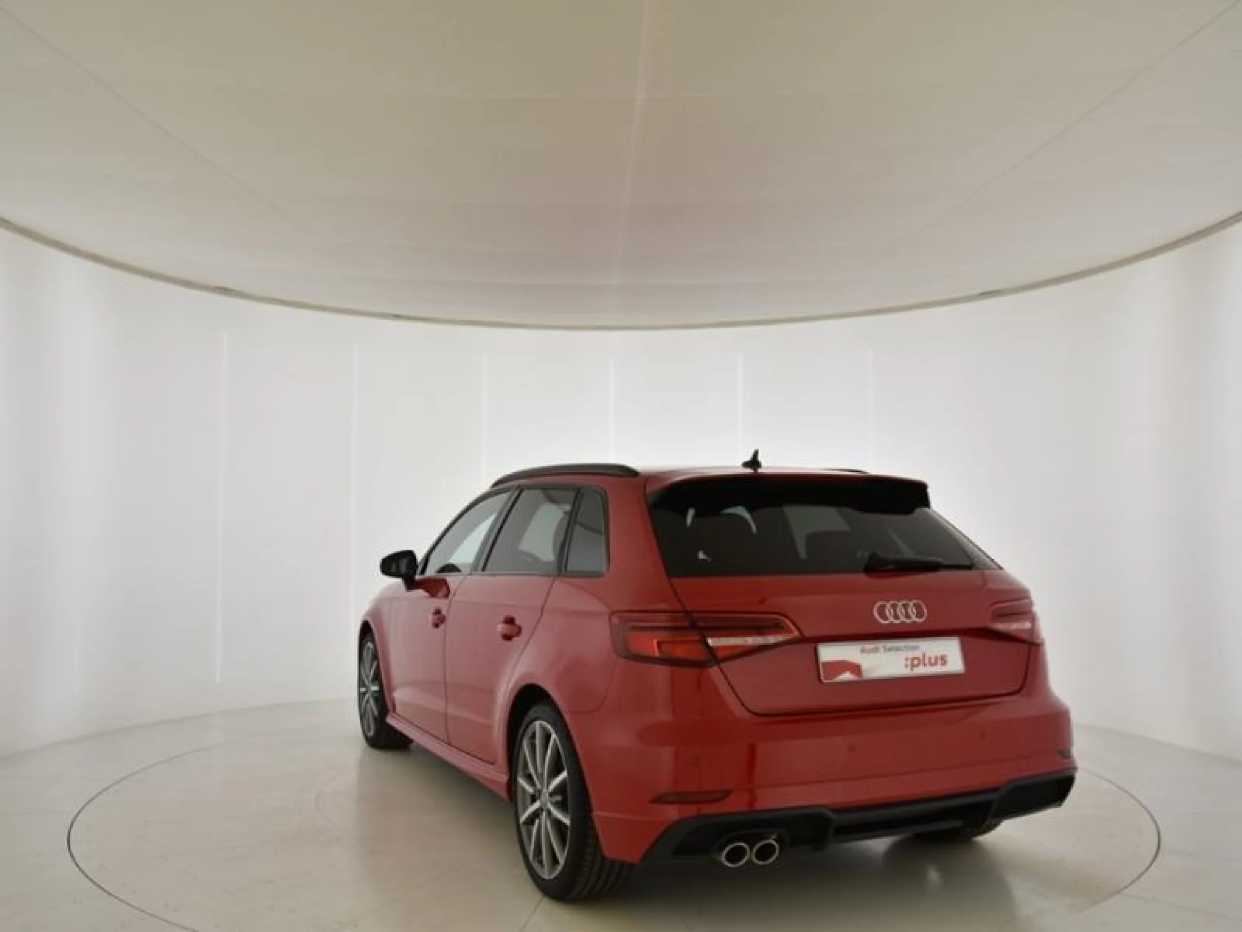 AUDI A3 BLACK LINE 35 TFSI 110KW S TRONIC SPORTB - Foto 2