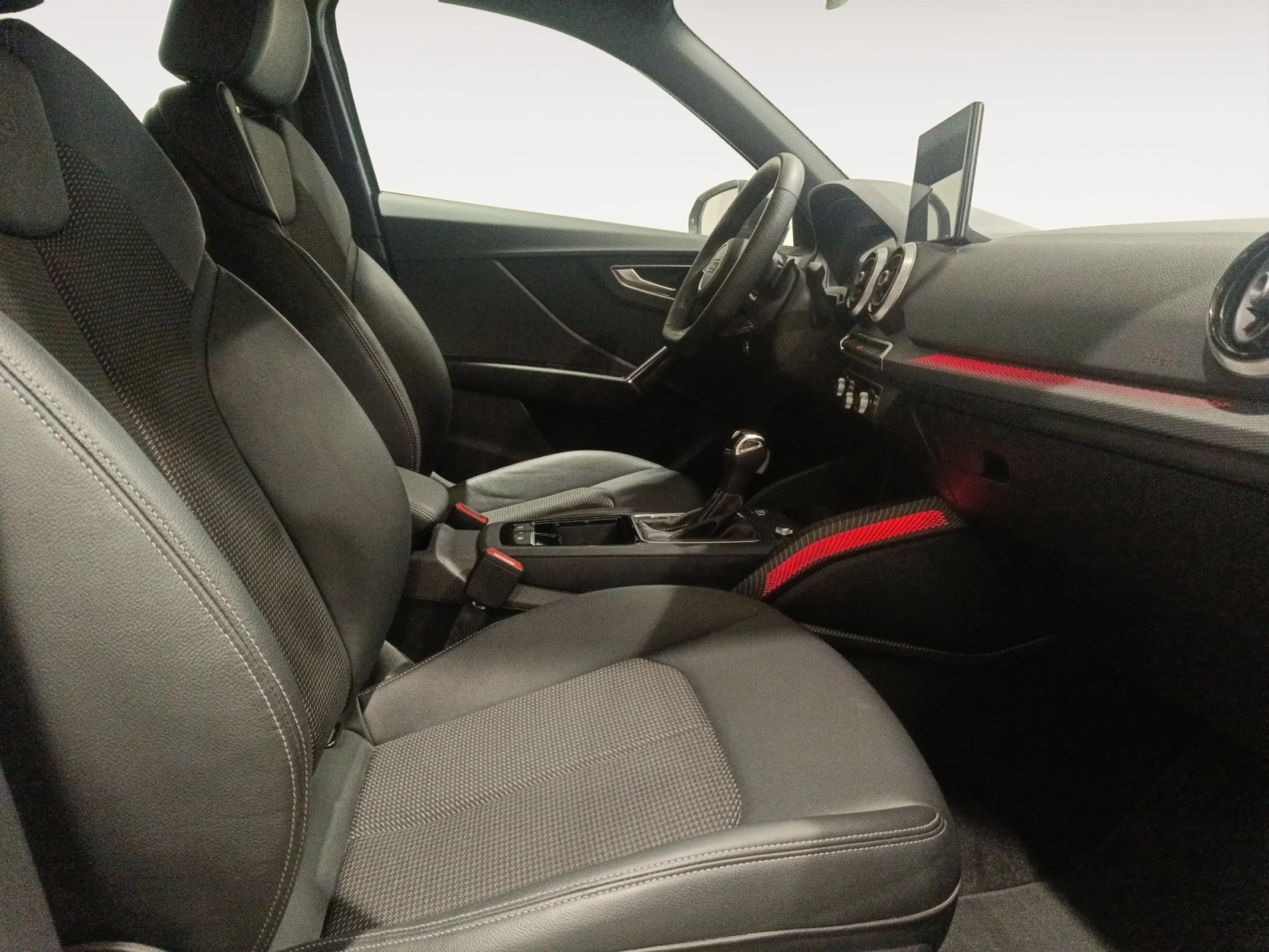 AUDI Q2 ADRENALIN EDITION 35 TDI 110KW S TRONIC - Foto 8