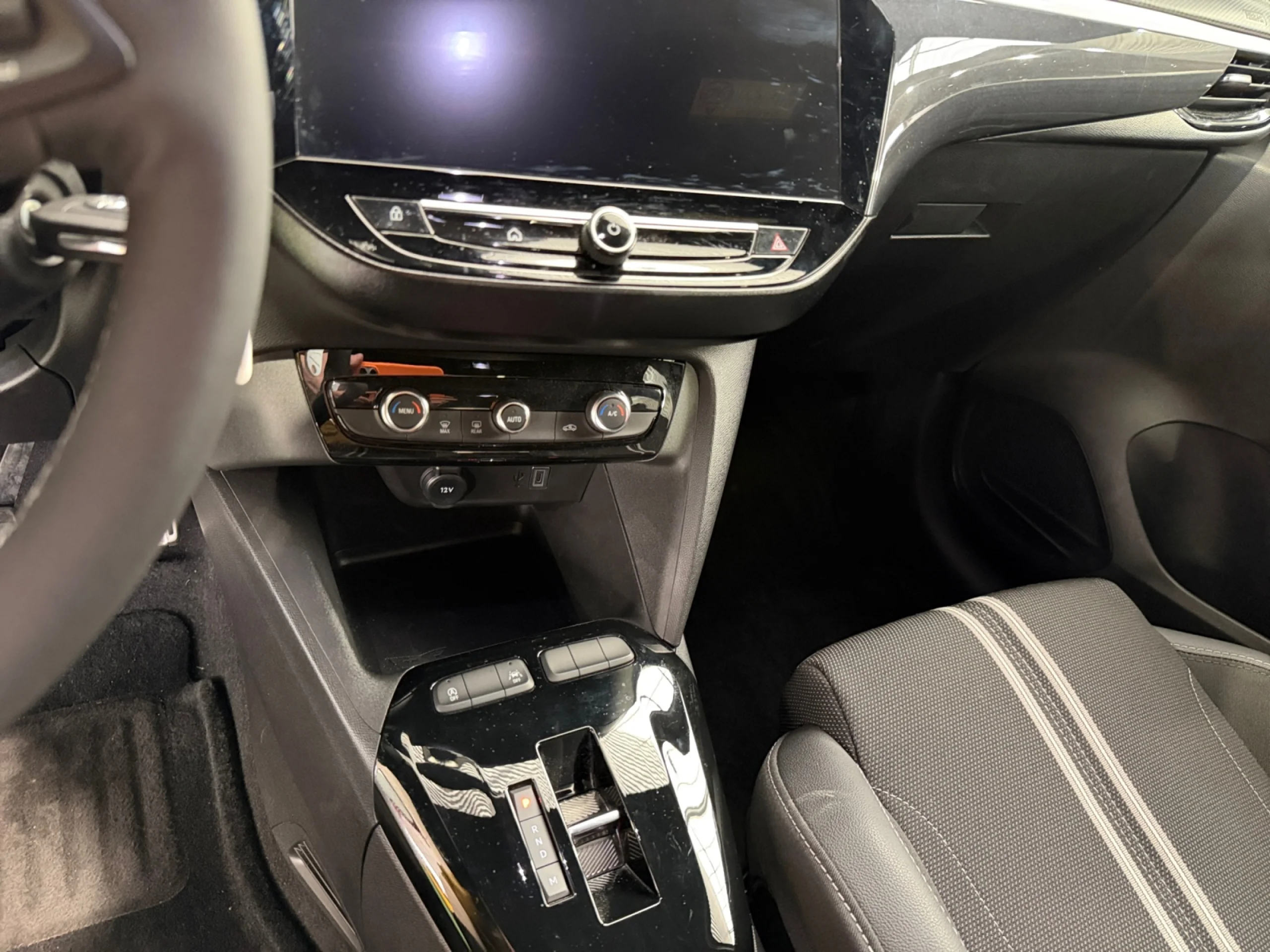 OPEL CORSA 1.2T XHLHYBRID 74KW GS EDCT - Foto 20