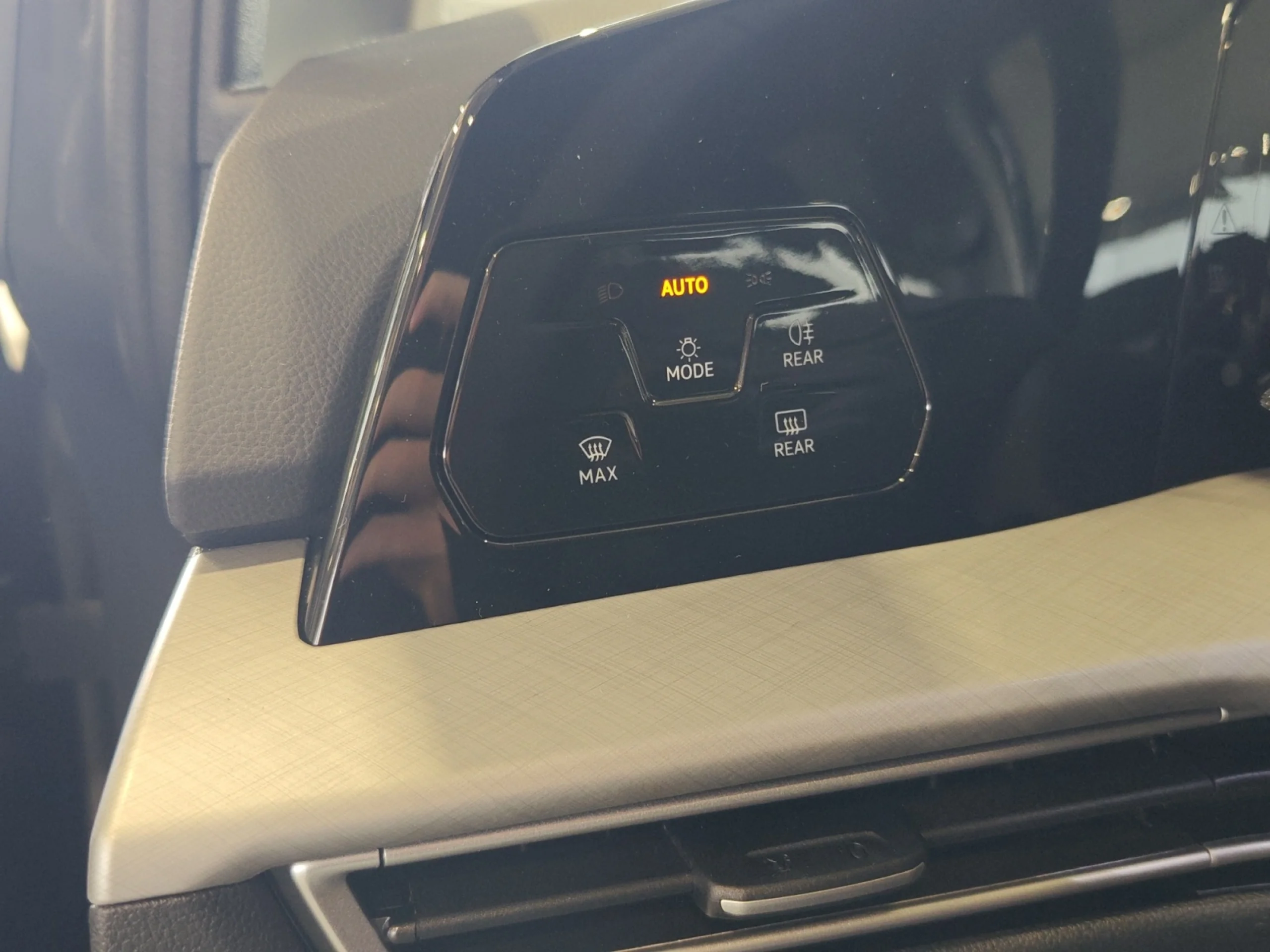 VOLKSWAGEN GOLF MATCH 1.5 PHEV 110KW / 85KW DSG - Foto 12