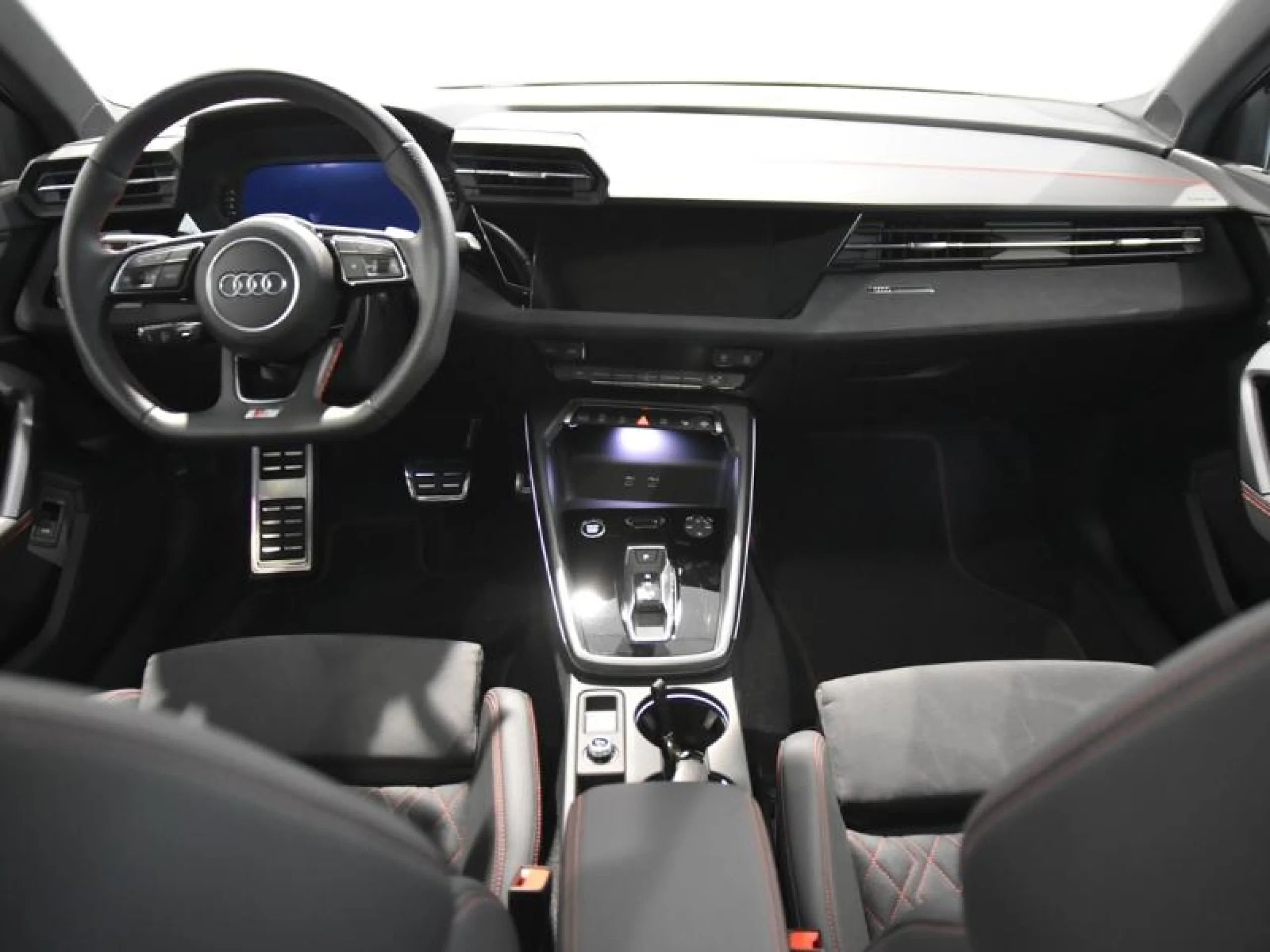 AUDI A3 SEDAN BLACK LINE 35 TDI 110KW S TRONIC - Foto 4