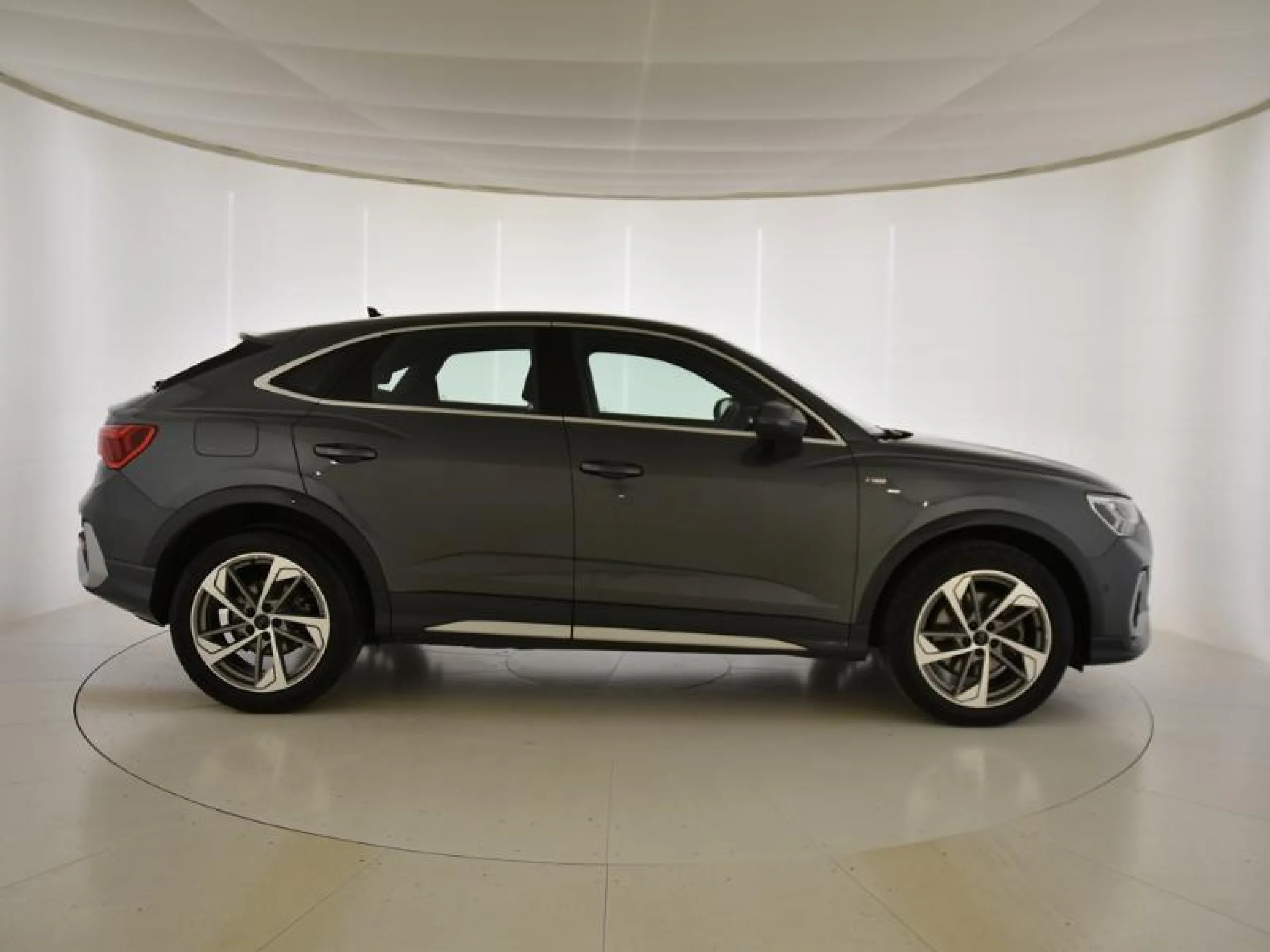 AUDI Q3 SPORTBACK 40 TDI 140KW S TRONIC QUATTRO BLACK LINE - Foto 3