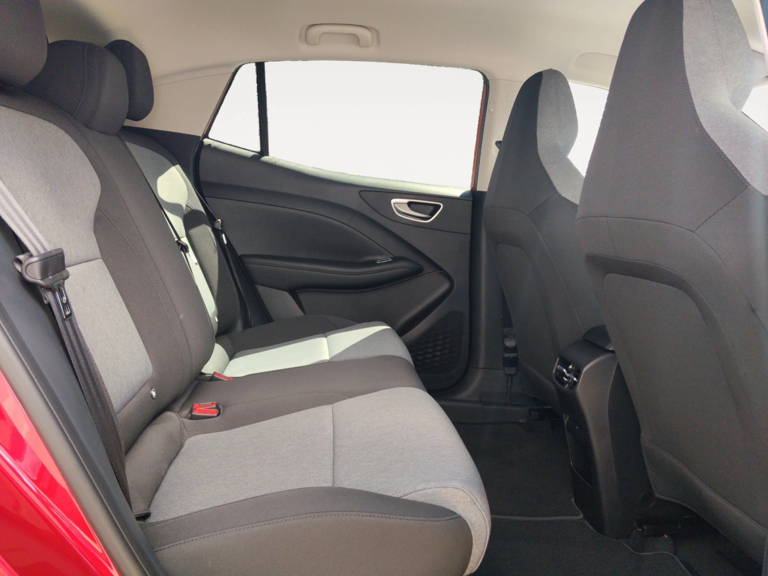 MG Mg4 MG MG4 URBAN EDU 54KWH EDU 2WD DEL LHD DARK GRAY RED - Foto 6