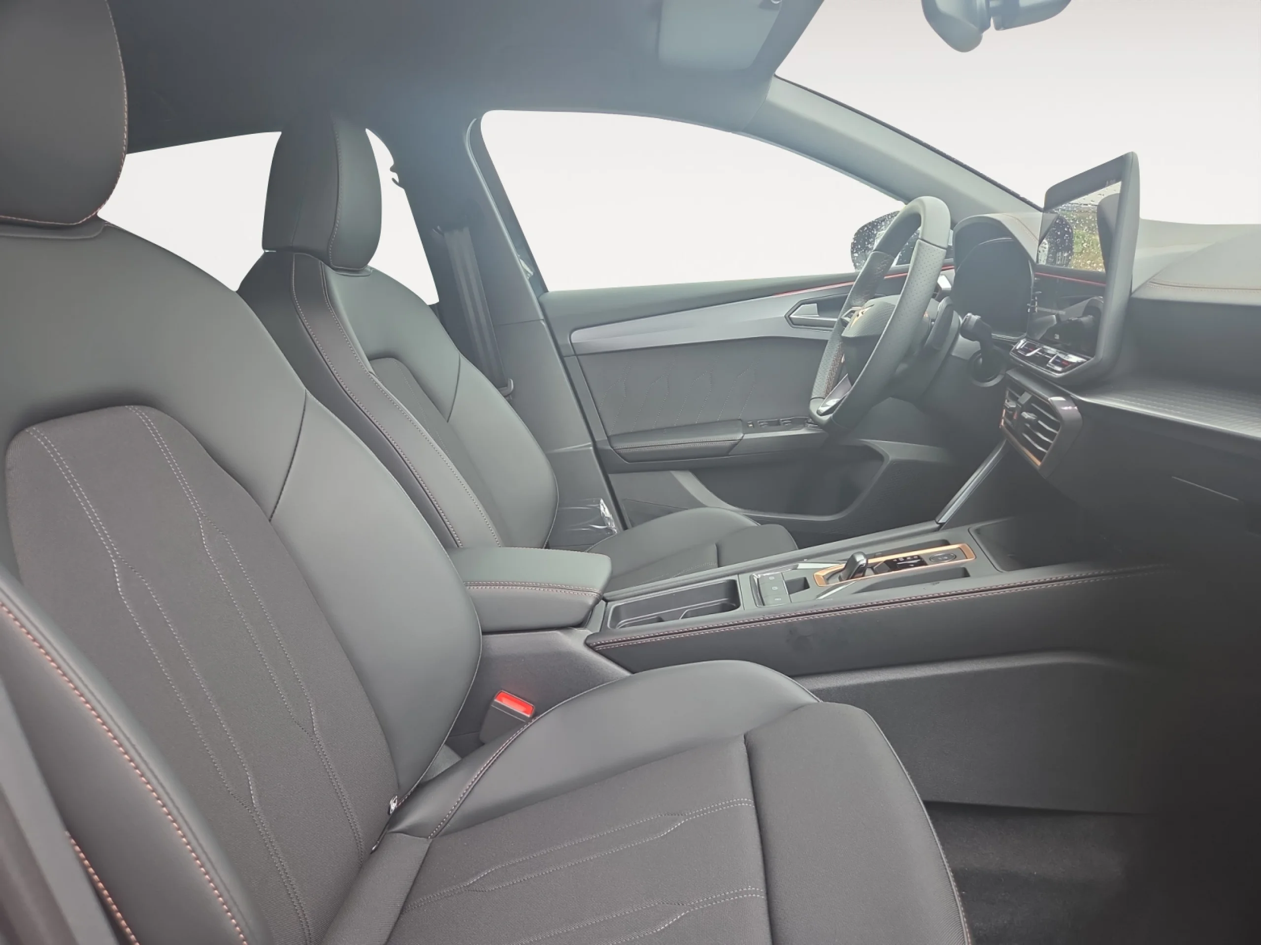 CUPRA LEON 1.5 ETSI 110KW (150CV) DSG - Foto 5