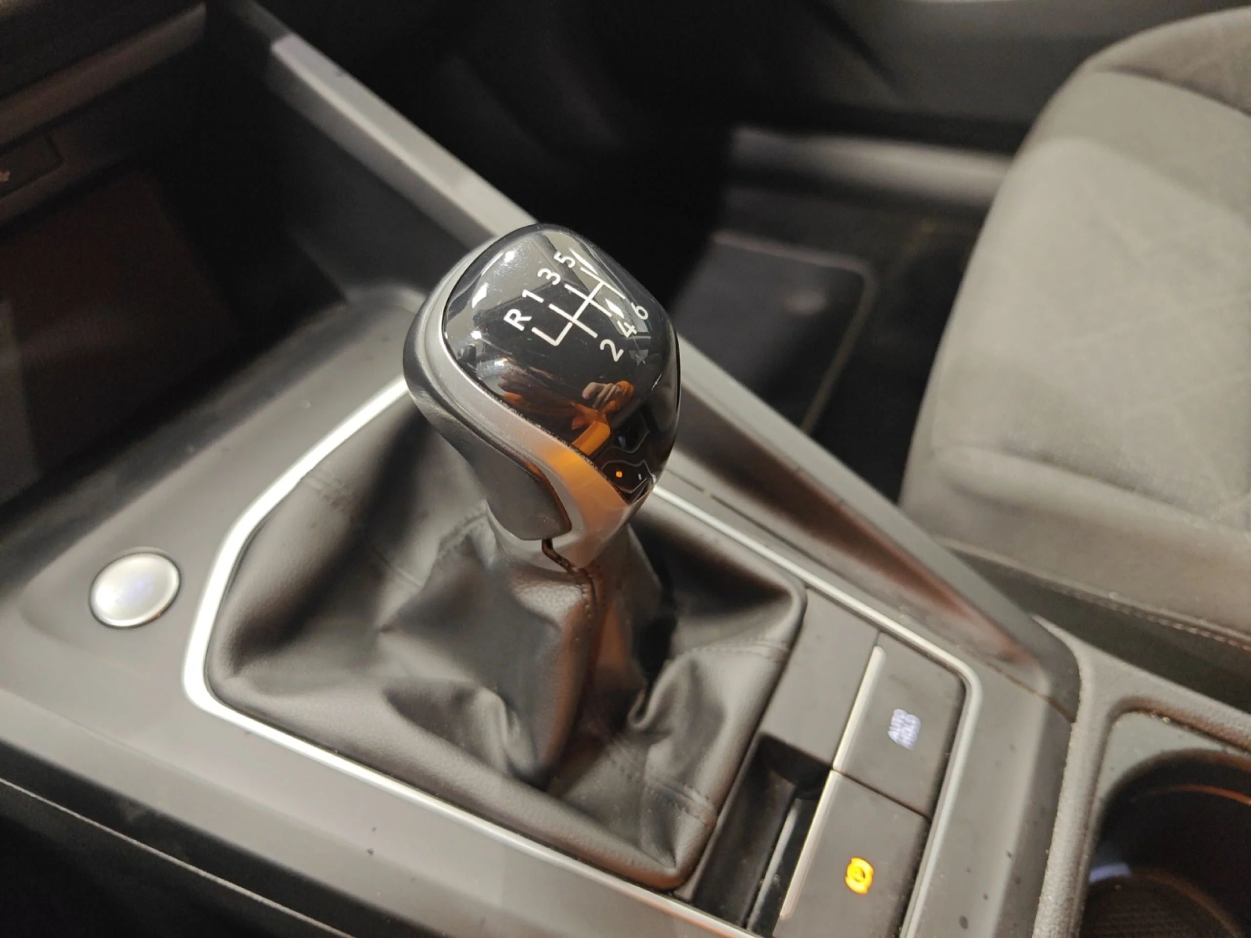 VOLKSWAGEN GOLF LIFE 2.0 TDI 85KW (115CV) VARIANT - Foto 17