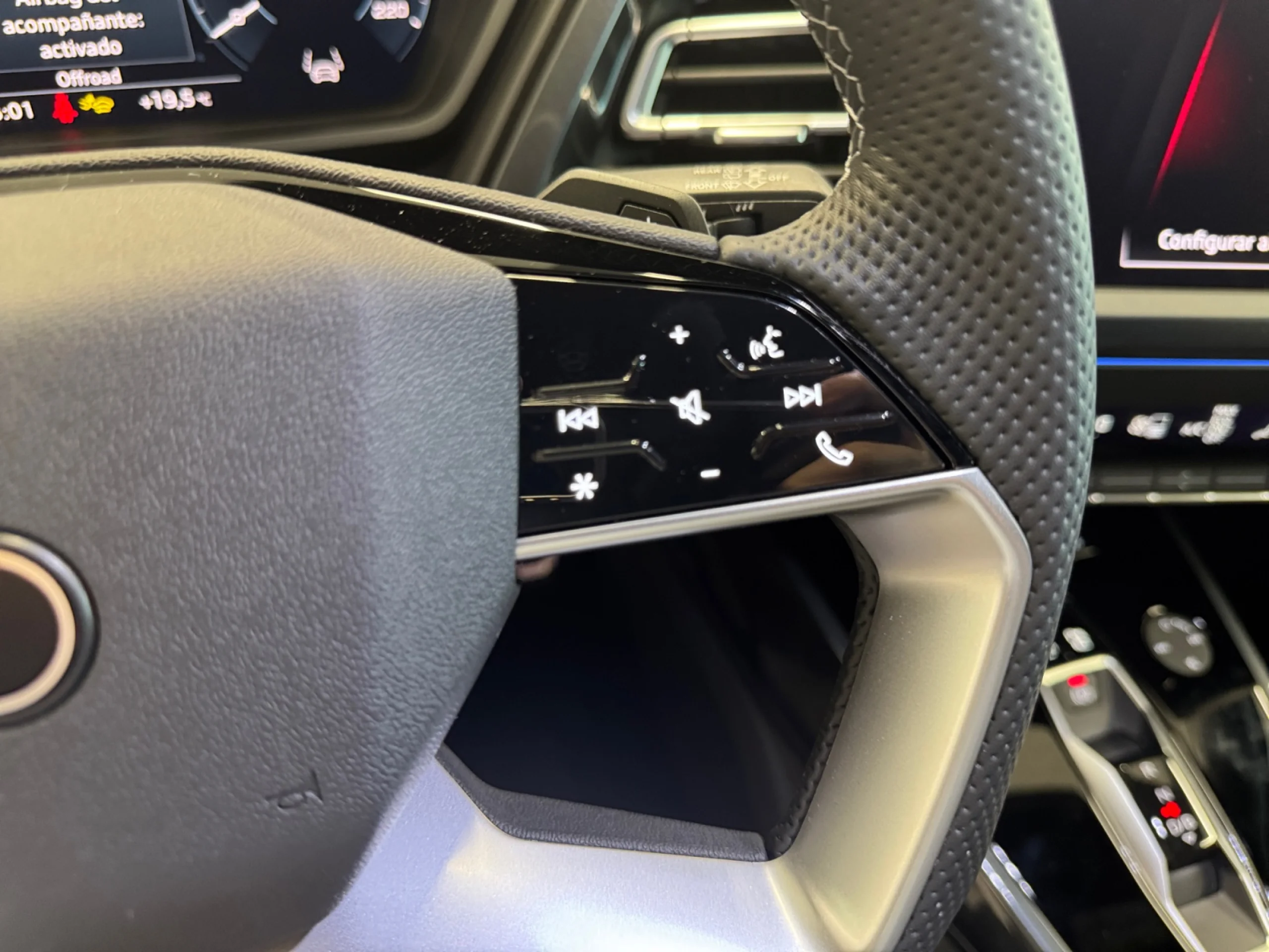 AUDI Q4 E TRON GENUINE EDITION 45 E TRON 210KW 82KWH - Foto 10
