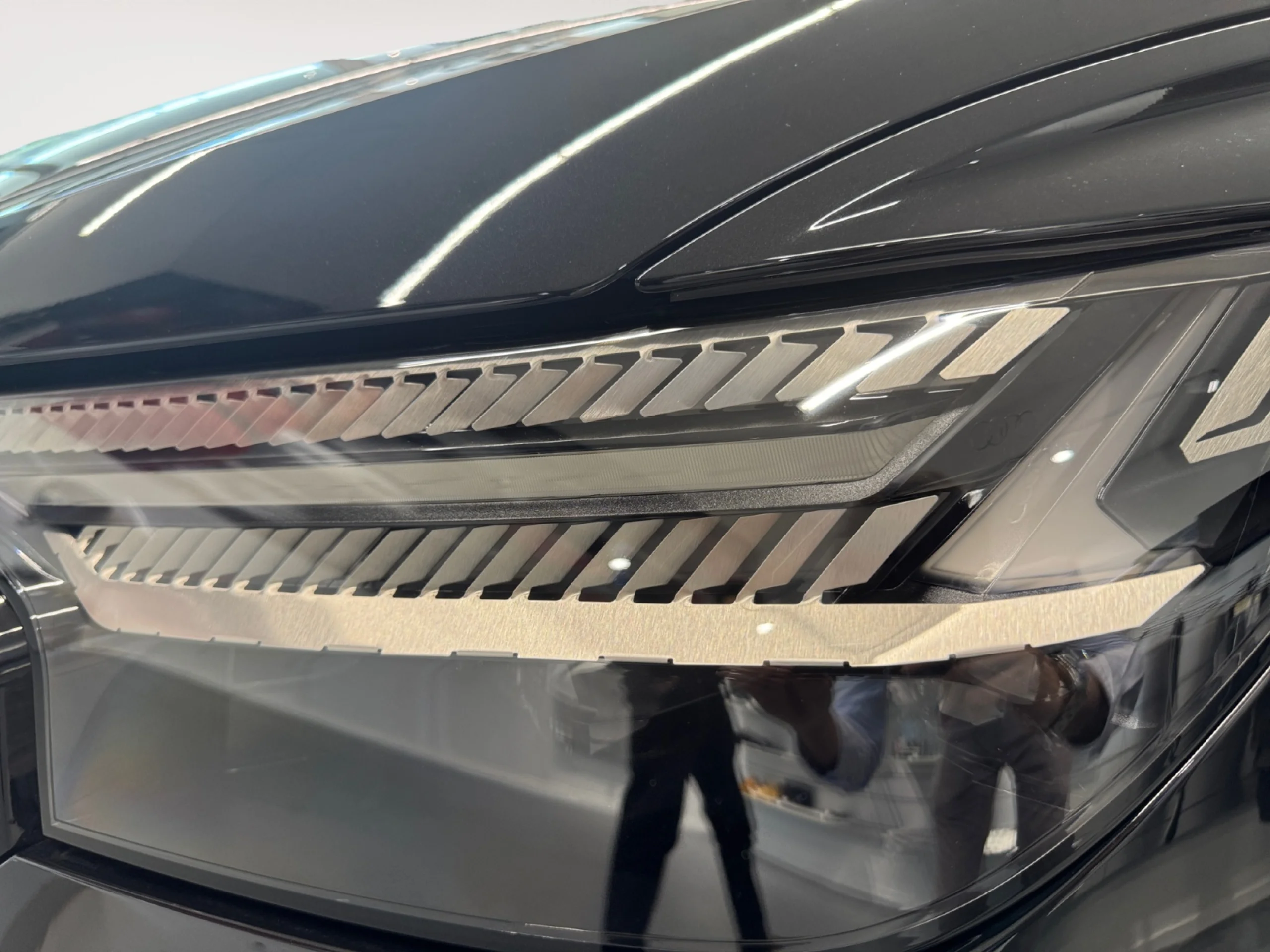 AUDI Q4 E TRON GENUINE EDITION 45 E TRON 210KW 82KWH - Foto 16