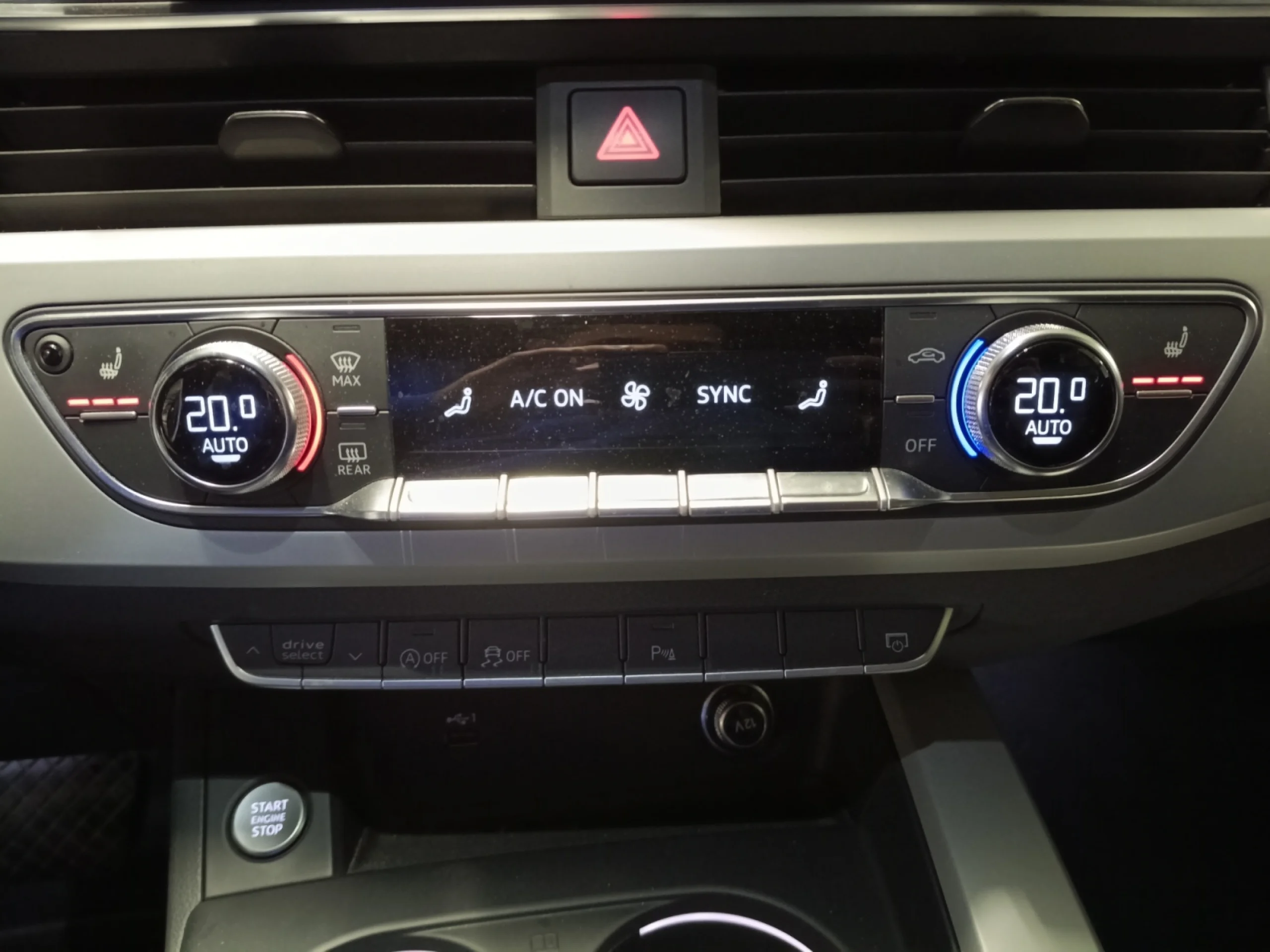 AUDI A4 AVANT BLACK LINE 40 TDI 140KW QUAT S TRO - Foto 13