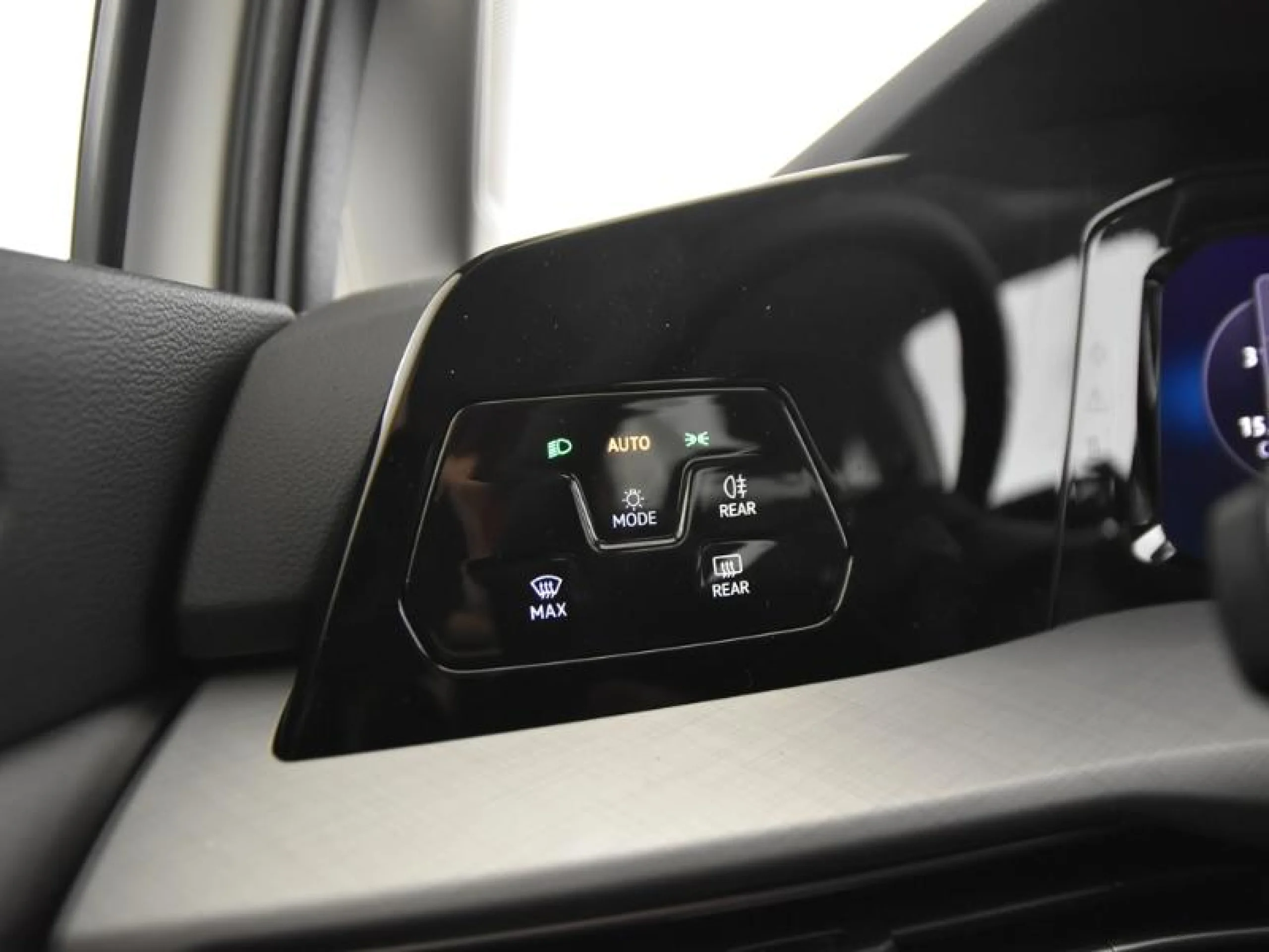 VOLKSWAGEN GOLF GOLF MATCH 1.5 TSI EHYBRID 110 KW (150 CV) / 85 KW (115 CV)  AUTOM TICO DSG 6 VEL. - Foto 18