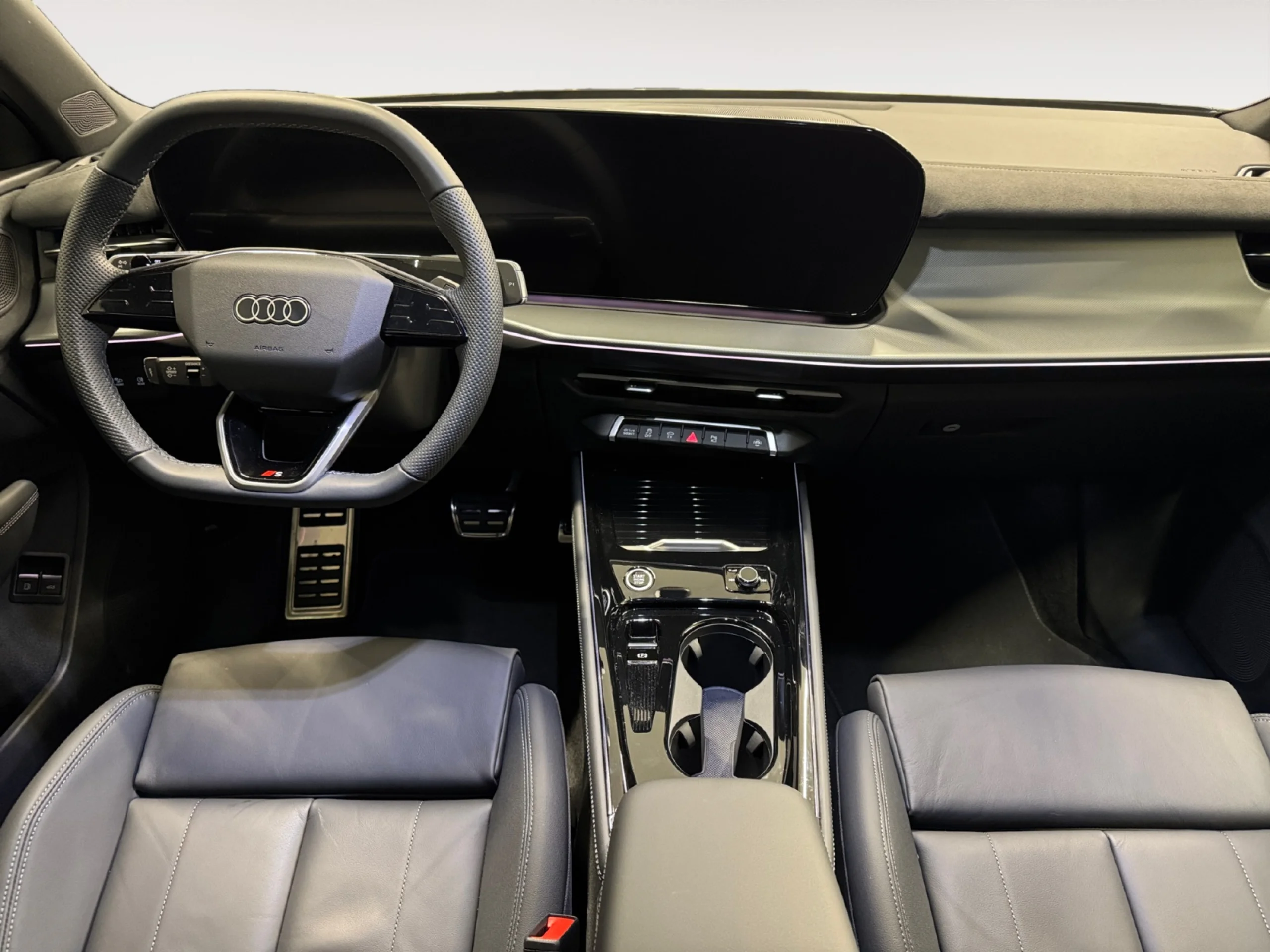 AUDI Q3 Q3 SUV LAUNCH EDITION E HYBRID  200 KW S TRONIC - Foto 4