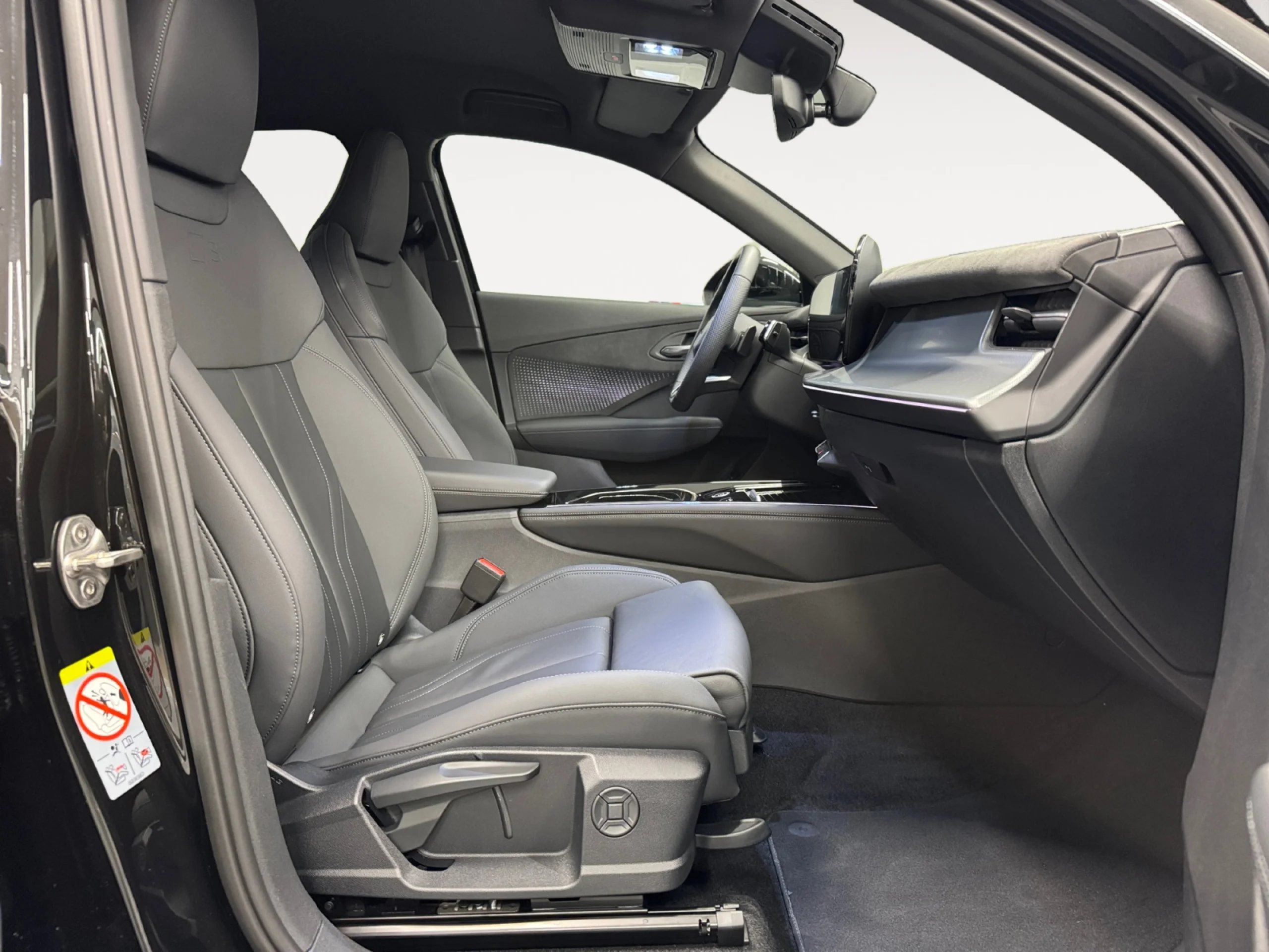 AUDI Q3 Q3 SUV LAUNCH EDITION E HYBRID  200 KW S TRONIC - Foto 5