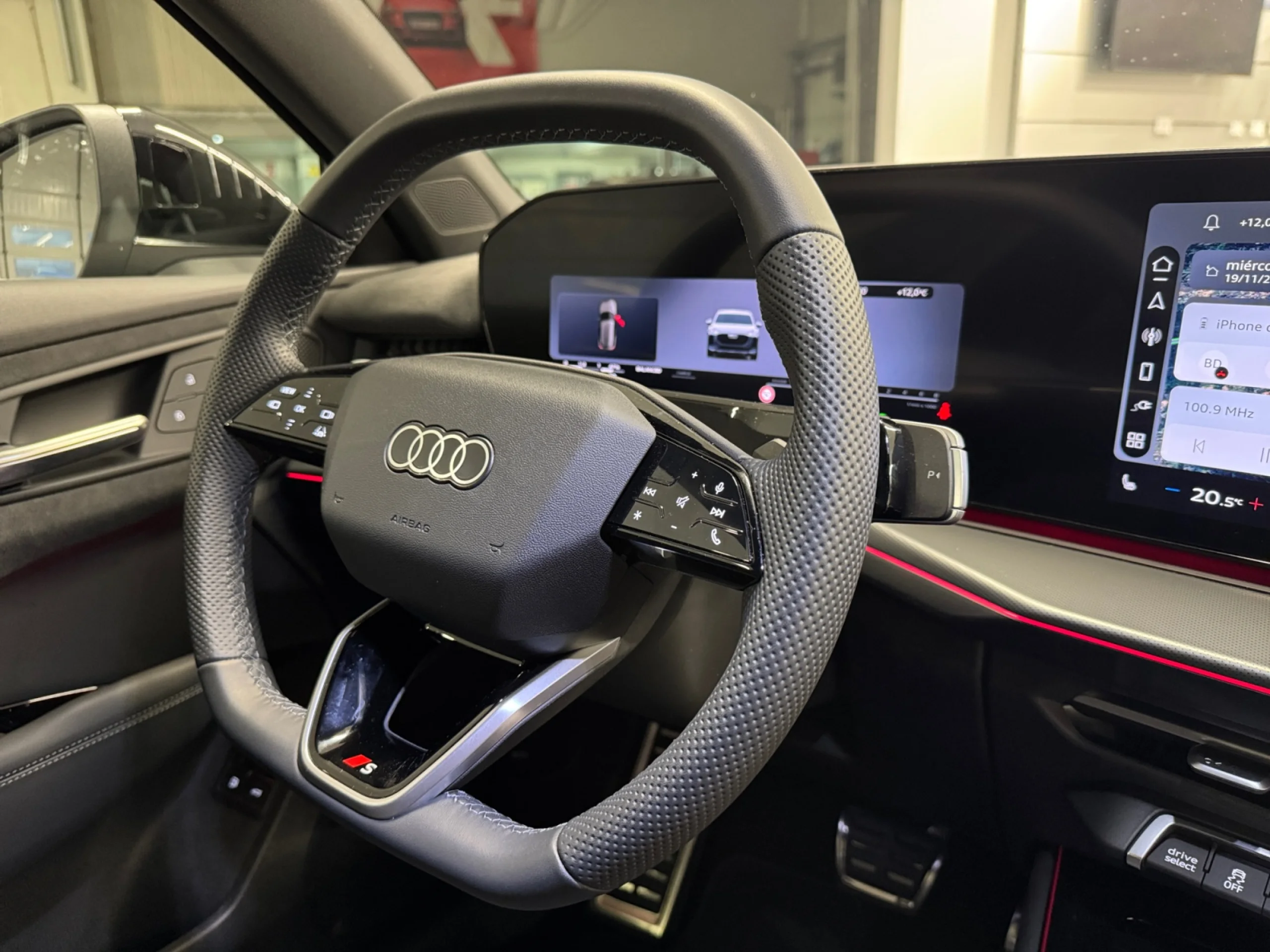 AUDI Q3 Q3 SUV LAUNCH EDITION E HYBRID  200 KW S TRONIC - Foto 11