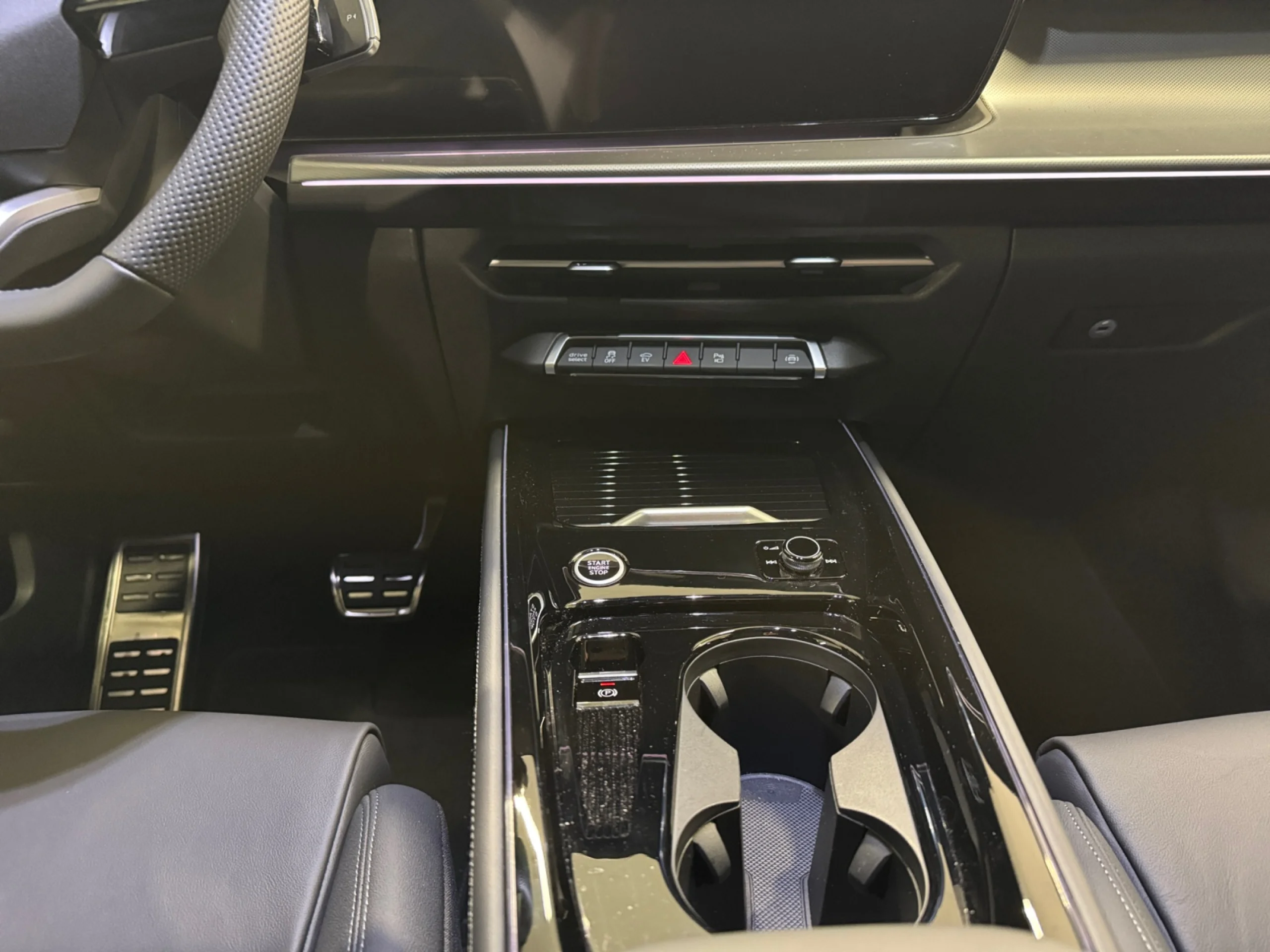 AUDI Q3 Q3 SUV LAUNCH EDITION E HYBRID  200 KW S TRONIC - Foto 14