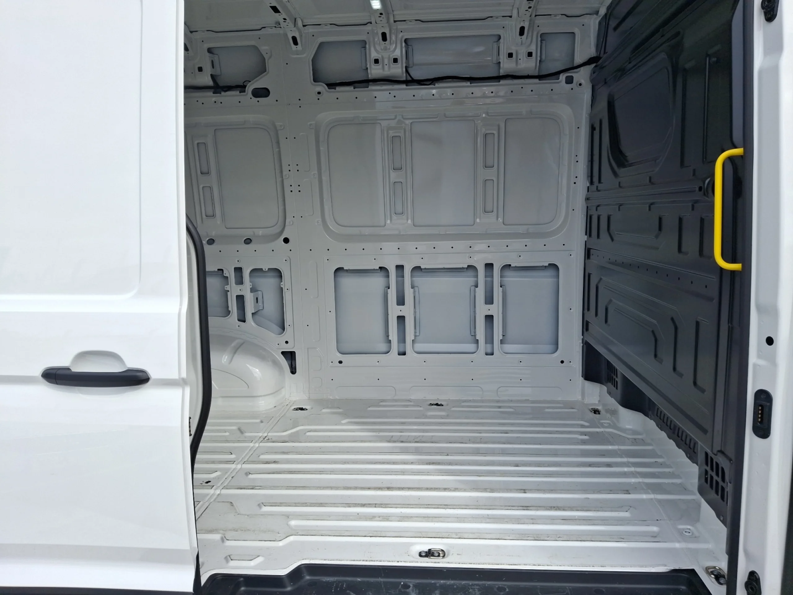 VW COMERCIALES Crafter CRAFTER  35 FURGÓN  BATALLA MEDIA L3H2 2.0 TDI EU6 EC SCR FWD 103 KW (140 CV) 6 VEL. 3500 KG - Foto 6