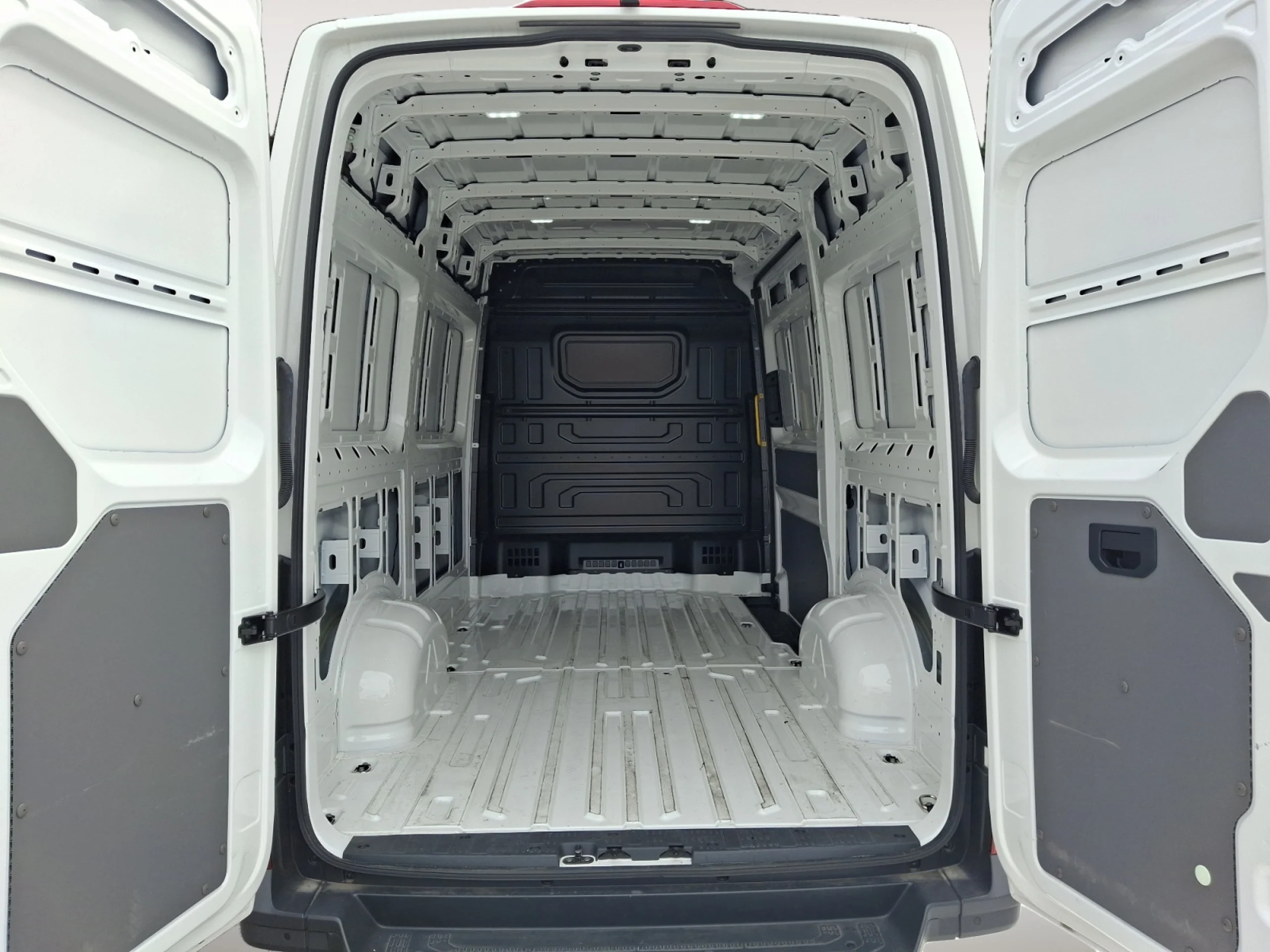 VW COMERCIALES Crafter CRAFTER  35 FURGÓN  BATALLA MEDIA L3H2 2.0 TDI EU6 EC SCR FWD 103 KW (140 CV) 6 VEL. 3500 KG - Foto 7