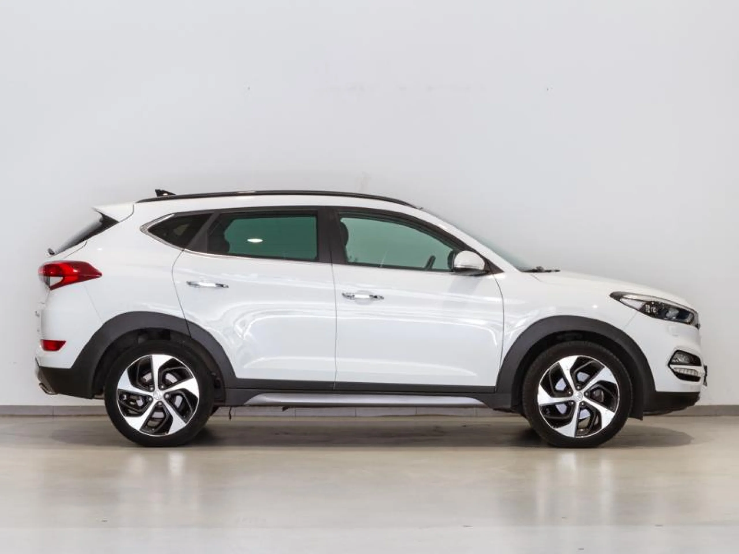 HYUNDAI TUCSON 2.0 CRDI 135KW (184CV) STYLE AUTO 4X4 - Foto 3