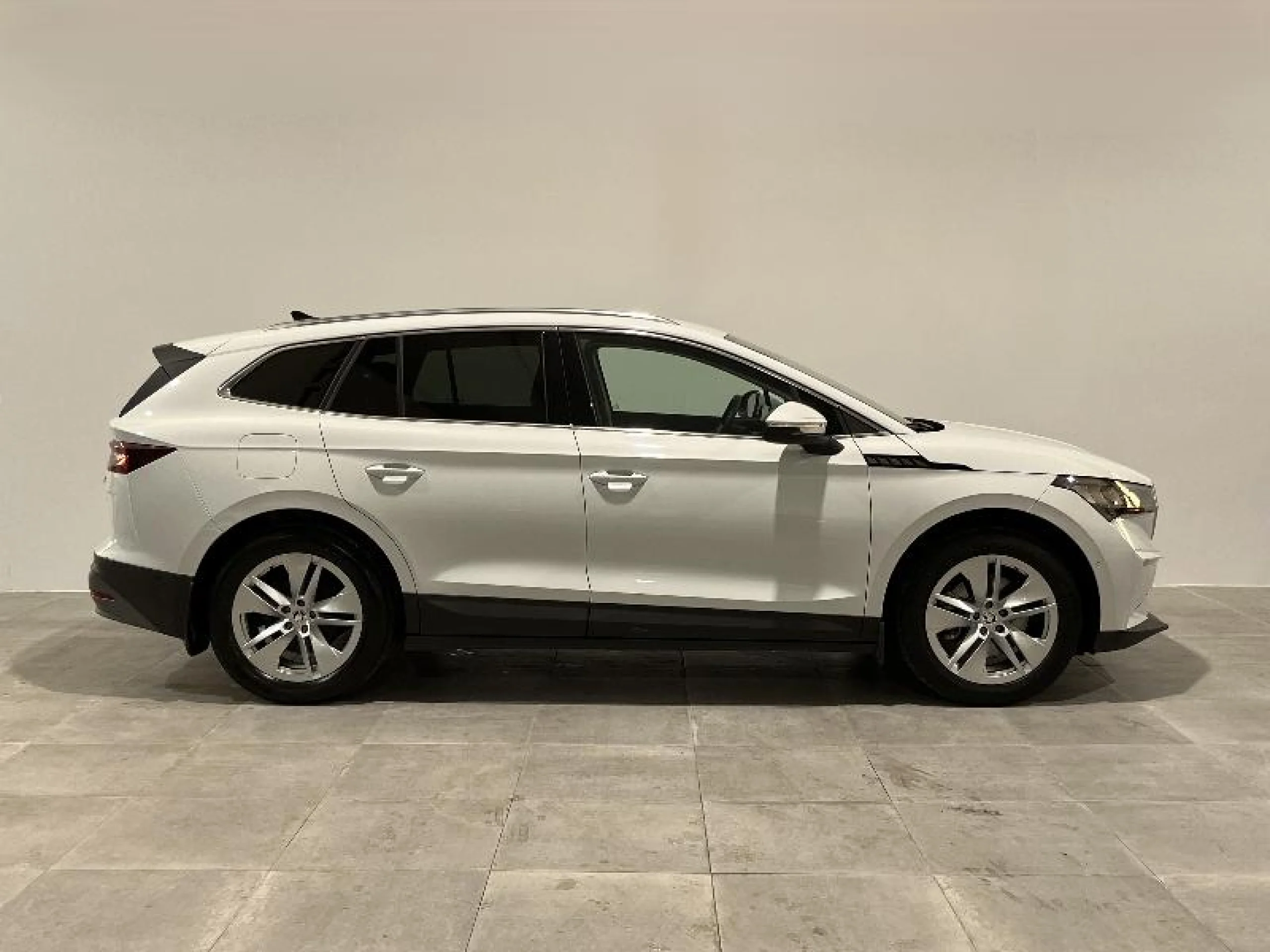 SKODA ENYAQ IV 80 150 KW (204 CV) 82 KWH (77 KWH NET - Foto 3