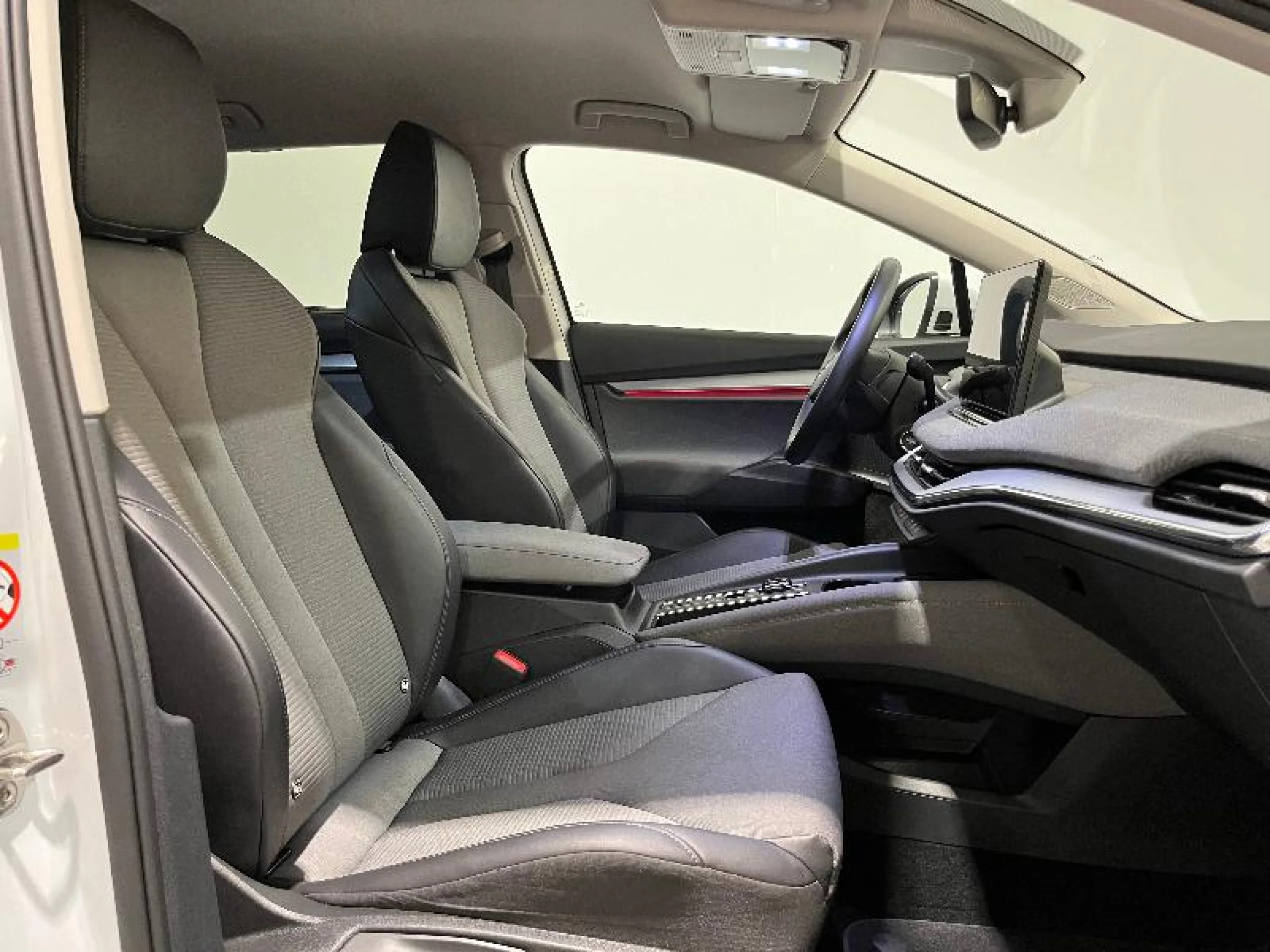 SKODA ENYAQ IV 80 150 KW (204 CV) 82 KWH (77 KWH NET - Foto 5