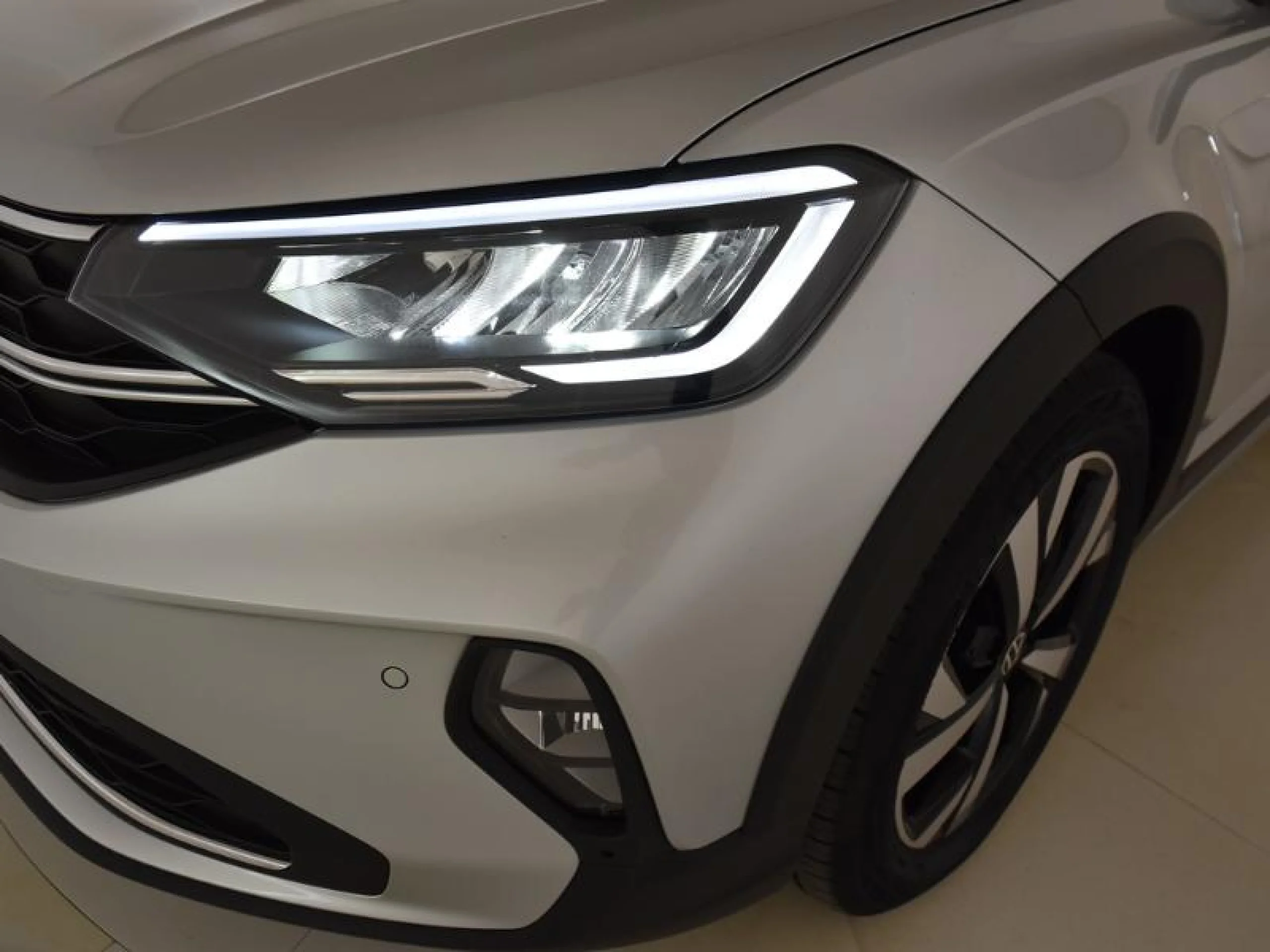 VOLKSWAGEN TAIGO ··MÁS·· 1.0 TSI 85KW (115CV) - Foto 18