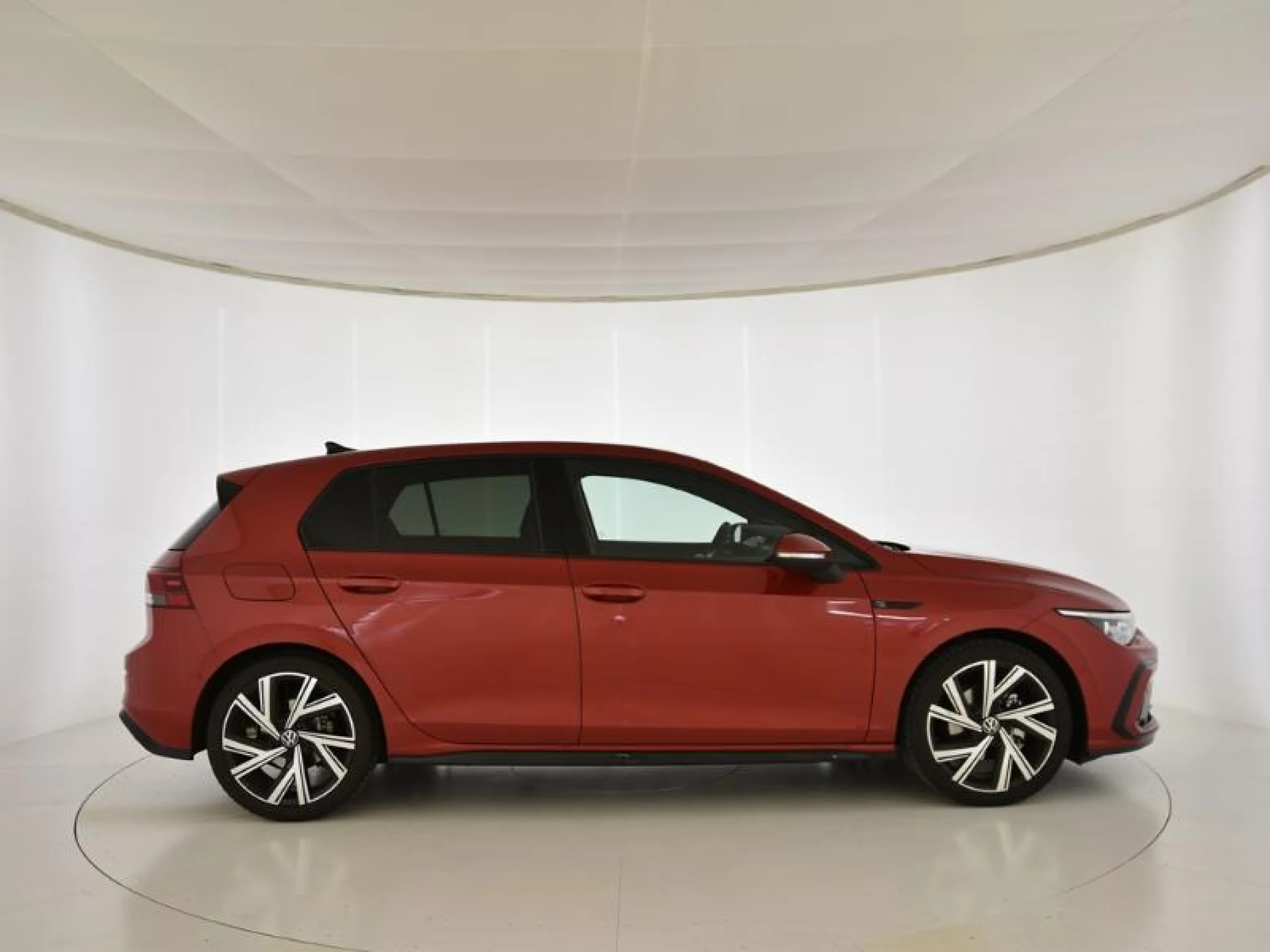 VOLKSWAGEN GOLF R LINE 1.5 ETSI 110KW (150CV) DSG - Foto 3