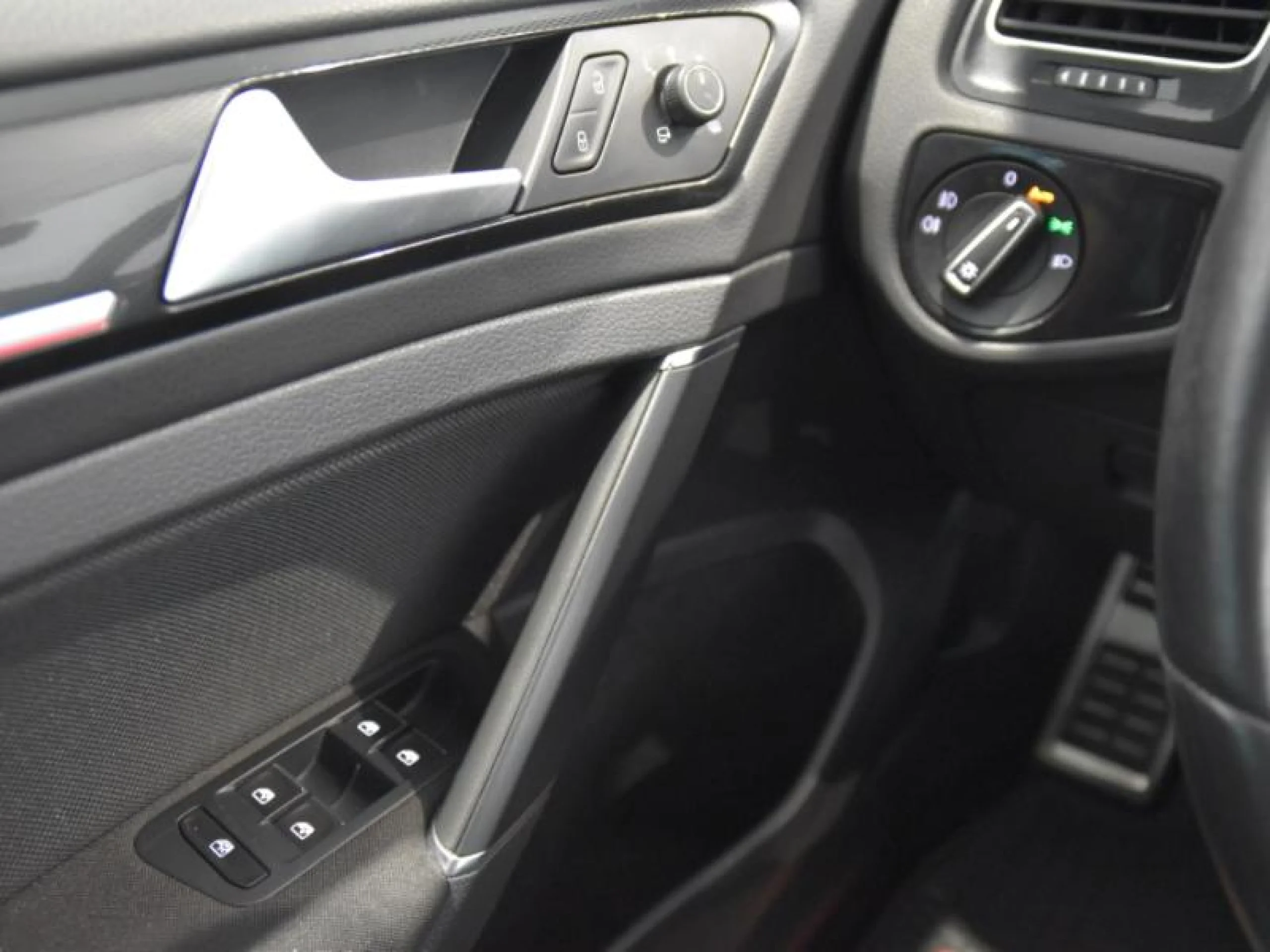 VOLKSWAGEN GOLF GTI 2.0 TSI 220CV BMT - Foto 18
