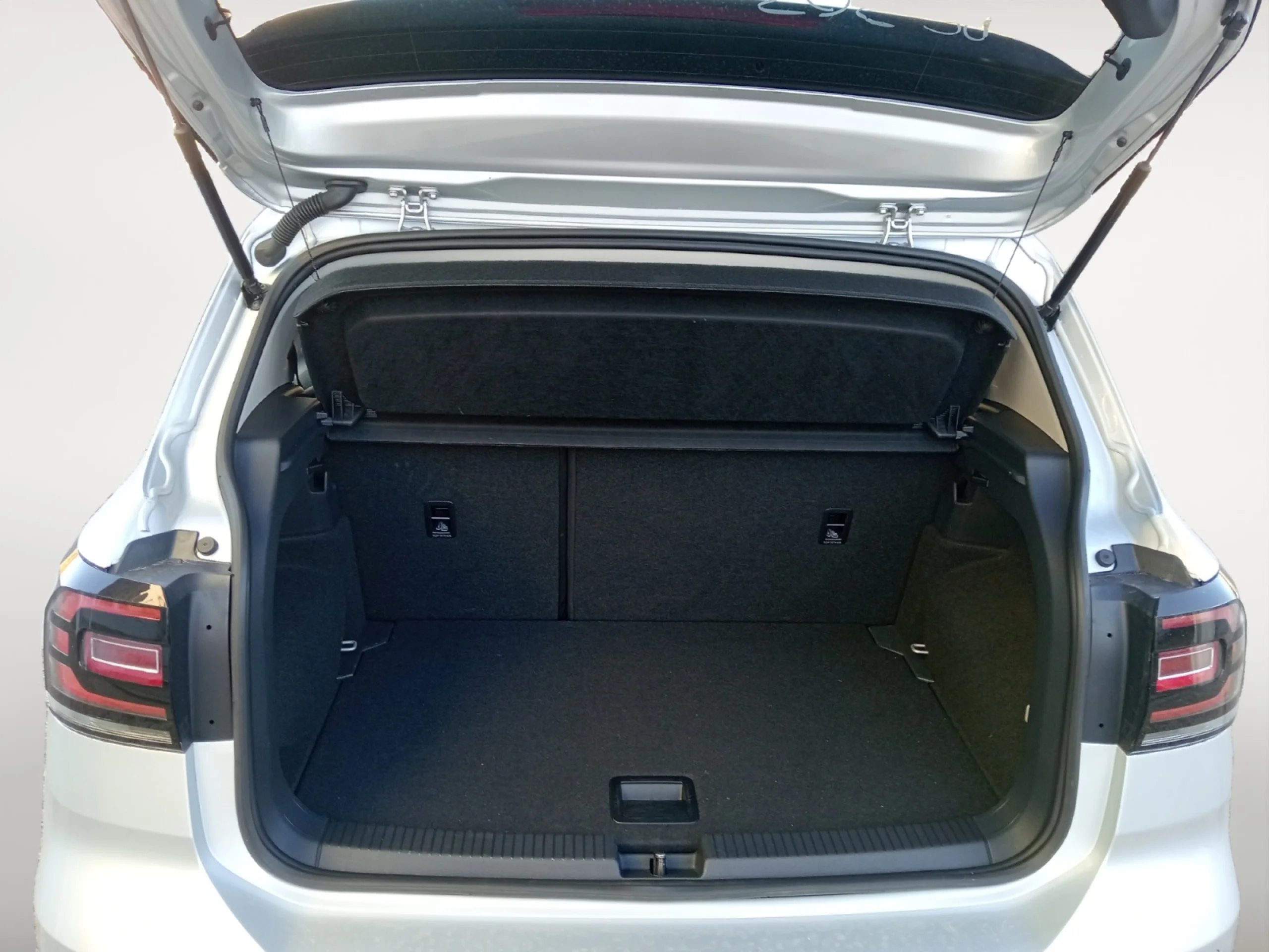 VOLKSWAGEN T CROSS ADVANCE 1.0 TSI 81KW (110CV) DSG - Foto 7