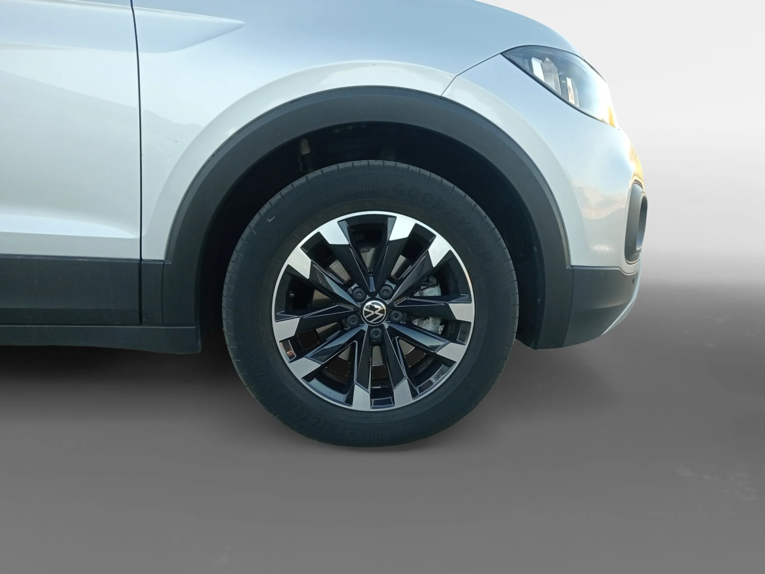 VOLKSWAGEN T CROSS ADVANCE 1.0 TSI 81KW (110CV) DSG - Foto 8