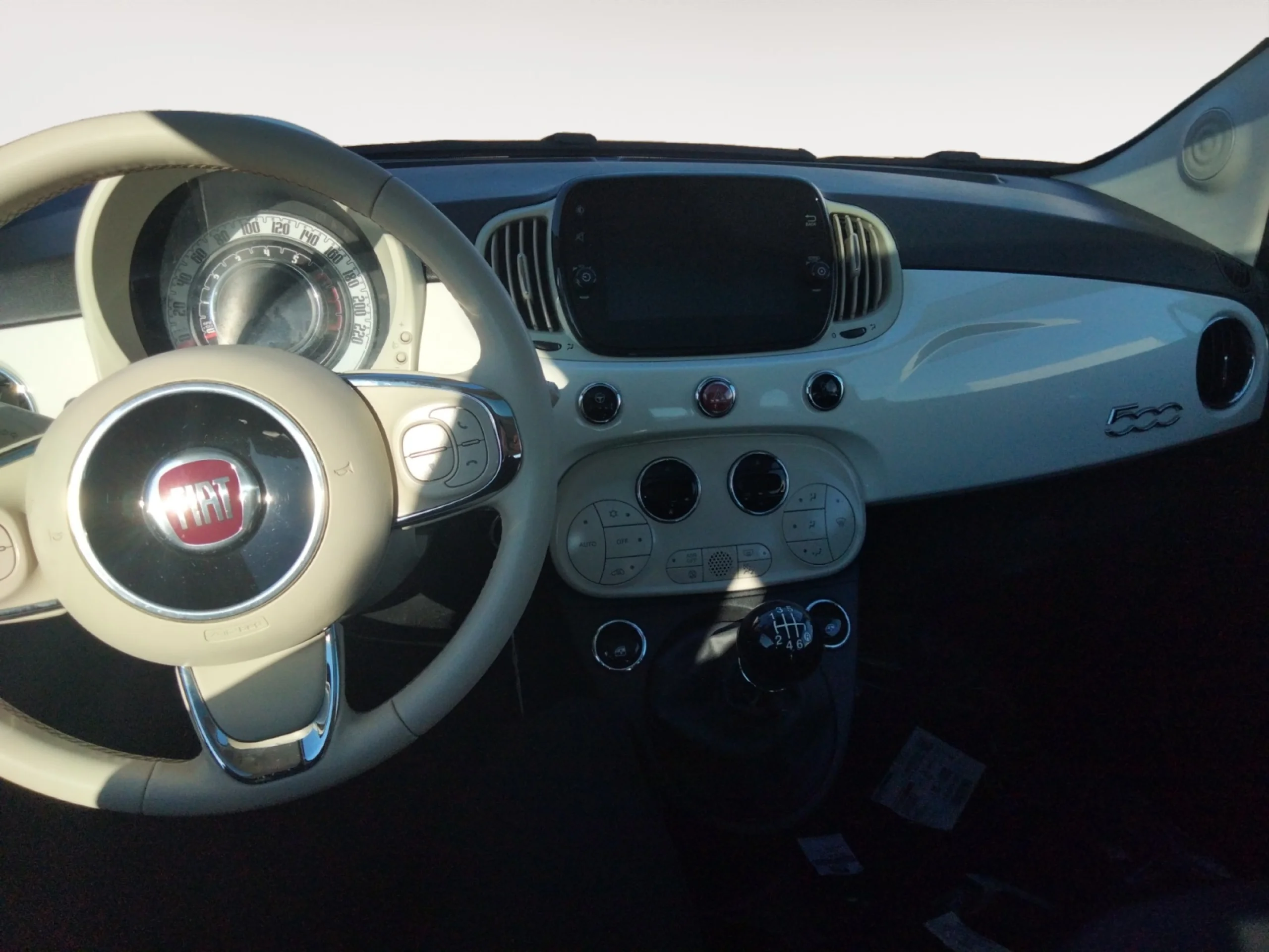 FIAT 500 DOLCEVITA 1.0 HYBRID 51KW (70 CV) - Foto 4