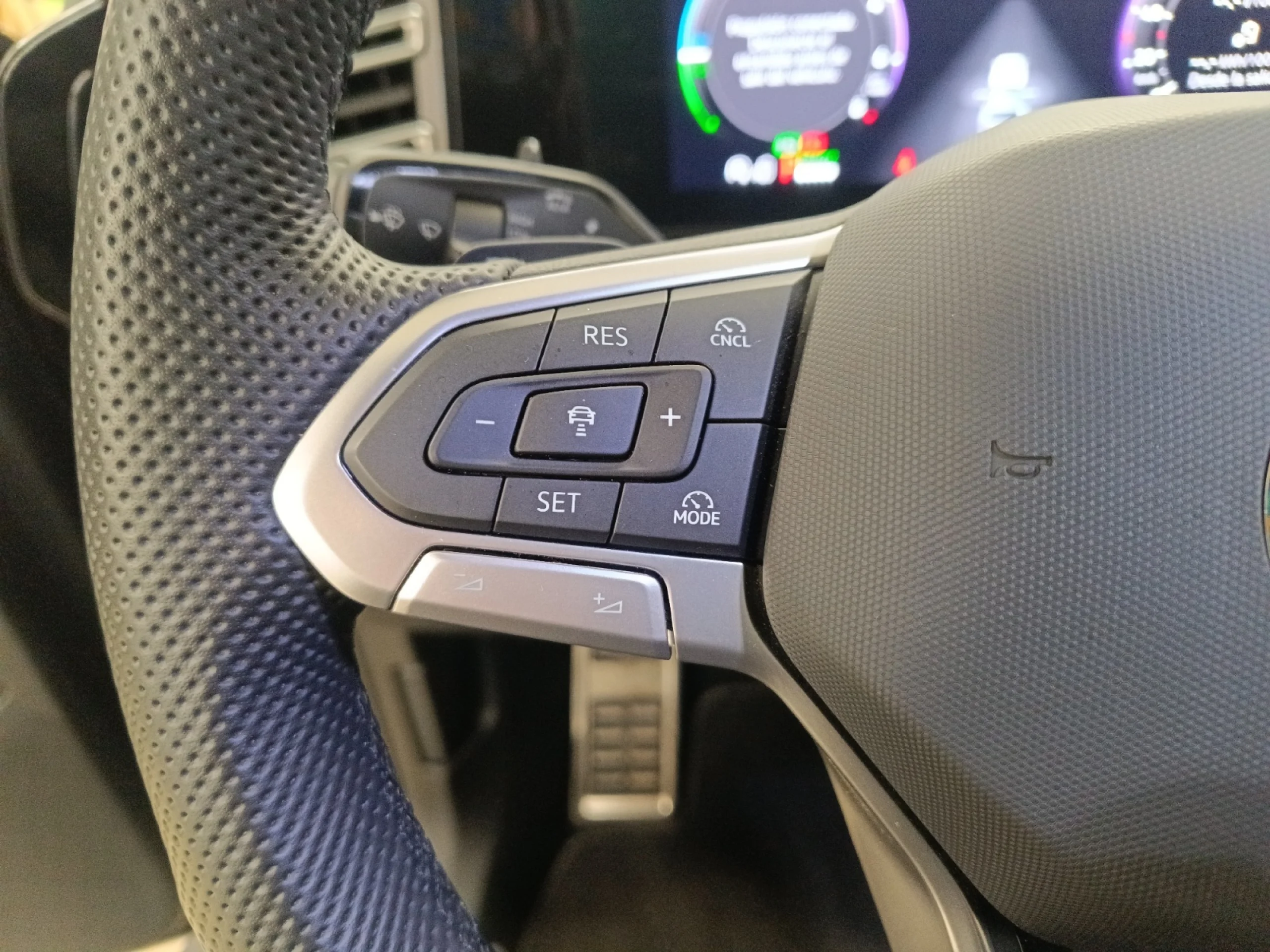 VOLKSWAGEN TIGUAN TIGUAN R LINE 1.5 TSI EHYBRID 110 KW (150 CV) / 85 KW (115 CV)  AUTOM TICO DSG 6 VEL. - Foto 11