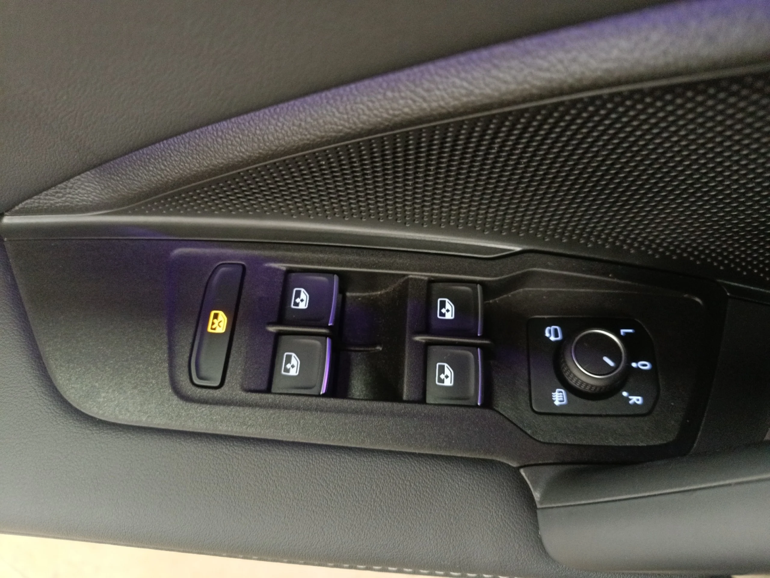 VOLKSWAGEN TIGUAN TIGUAN R LINE 1.5 TSI EHYBRID 110 KW (150 CV) / 85 KW (115 CV)  AUTOM TICO DSG 6 VEL. - Foto 13