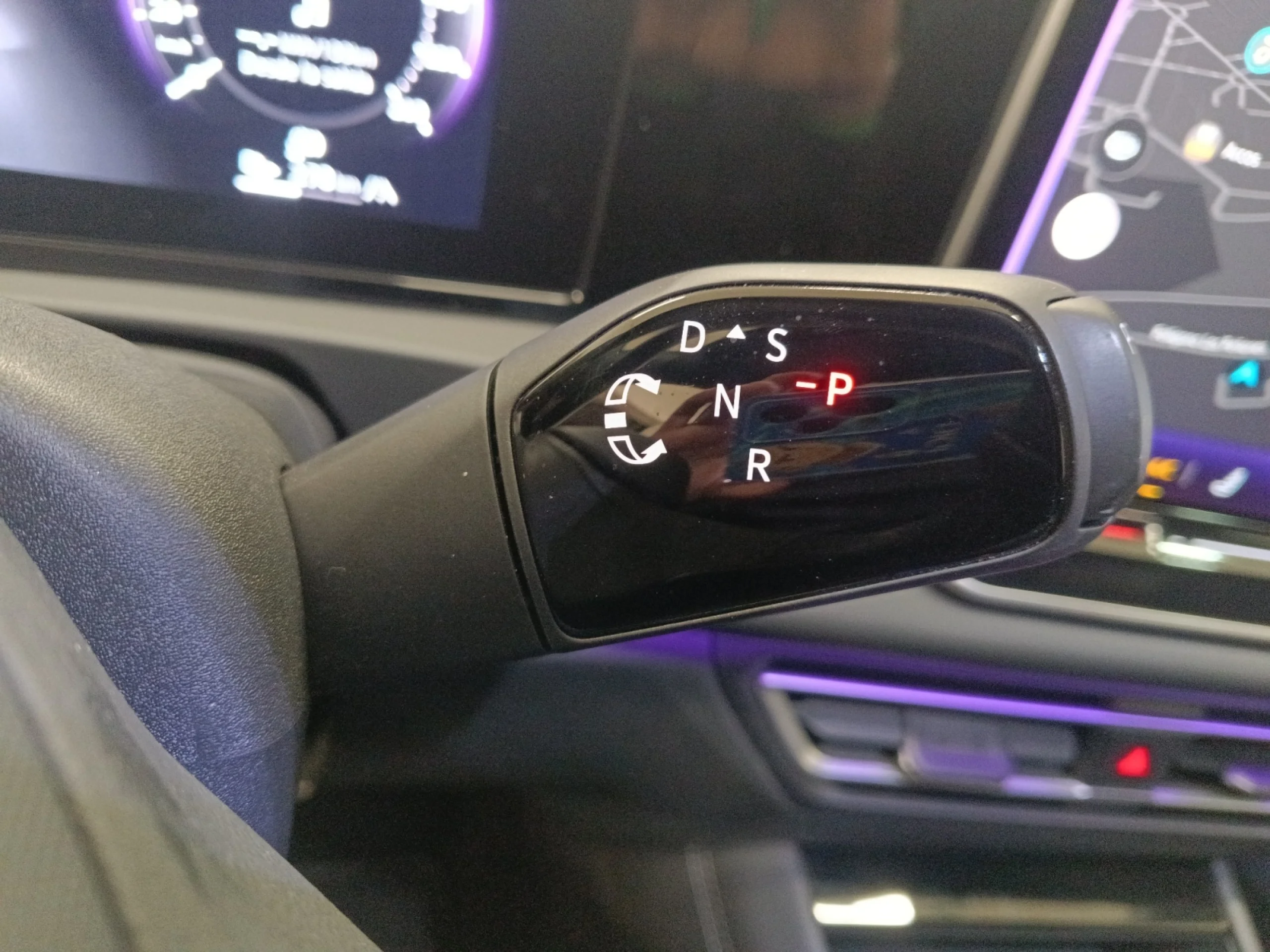 VOLKSWAGEN TIGUAN TIGUAN R LINE 1.5 TSI EHYBRID 110 KW (150 CV) / 85 KW (115 CV)  AUTOM TICO DSG 6 VEL. - Foto 17