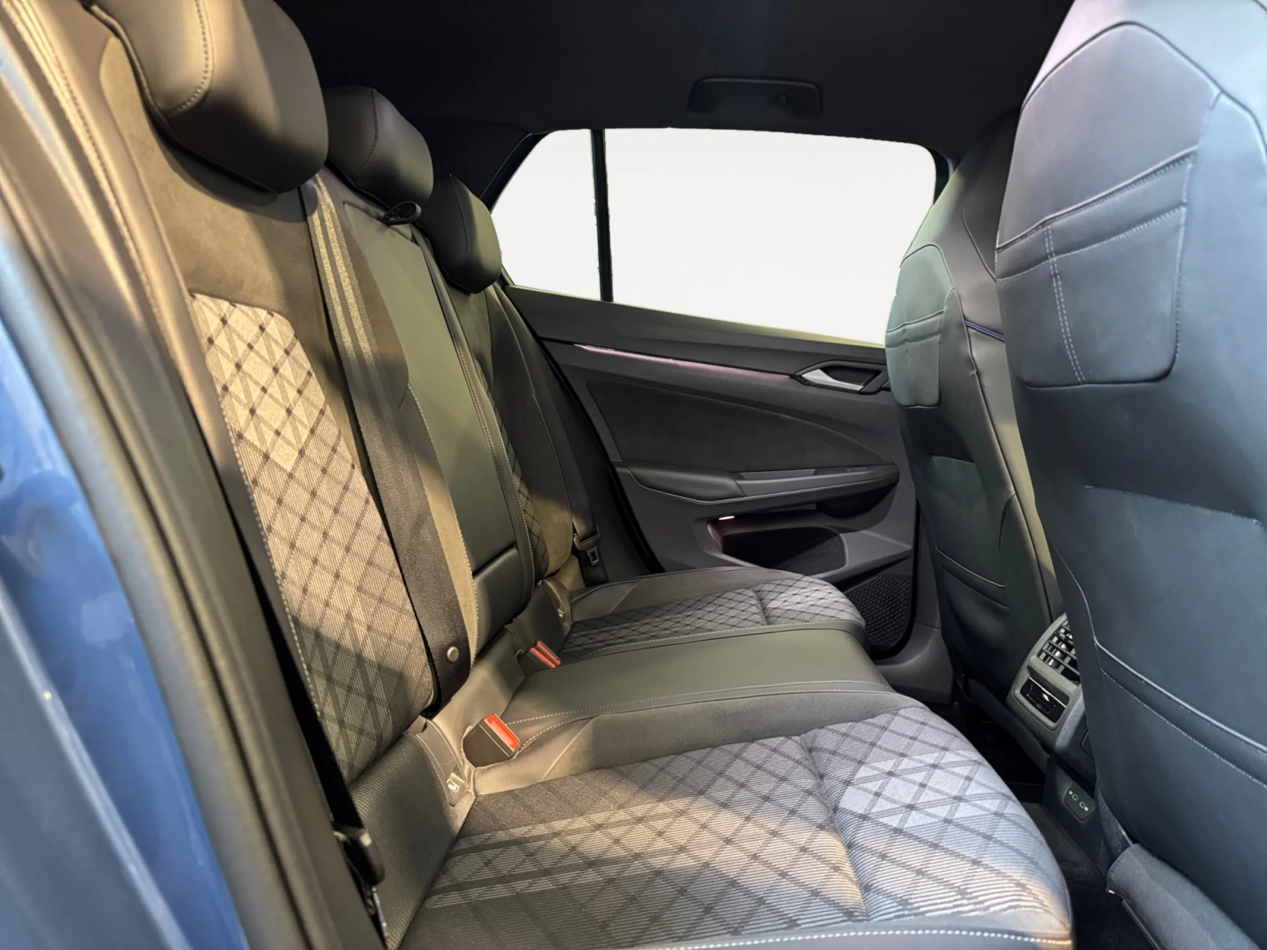 VOLKSWAGEN GOLF R LINE 2.0 TDI 110KW (150CV) DSG - Foto 6