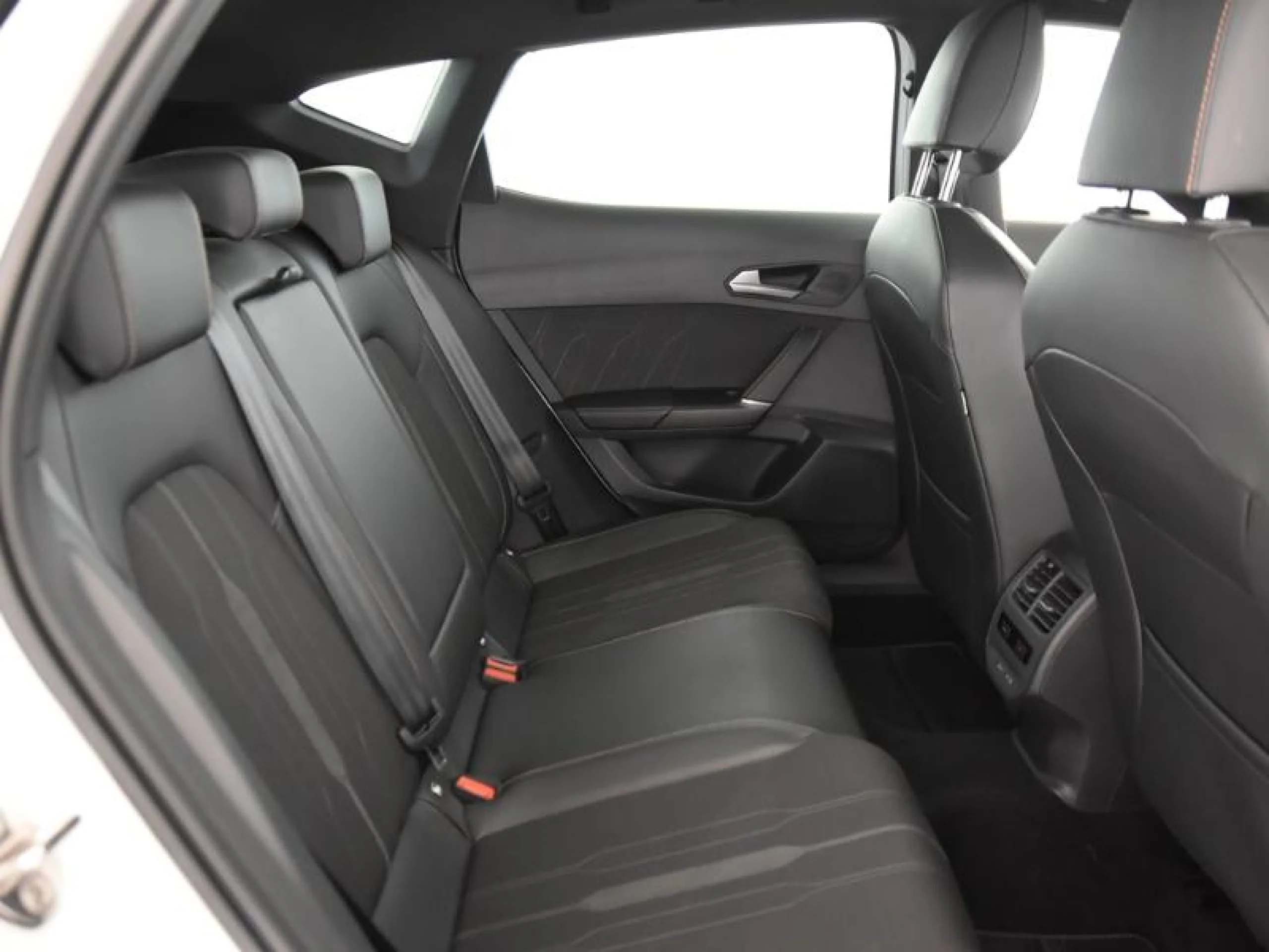 CUPRA FORMENTOR 1.4 E HYBRID 150KW (204 CV) DSG - Foto 6