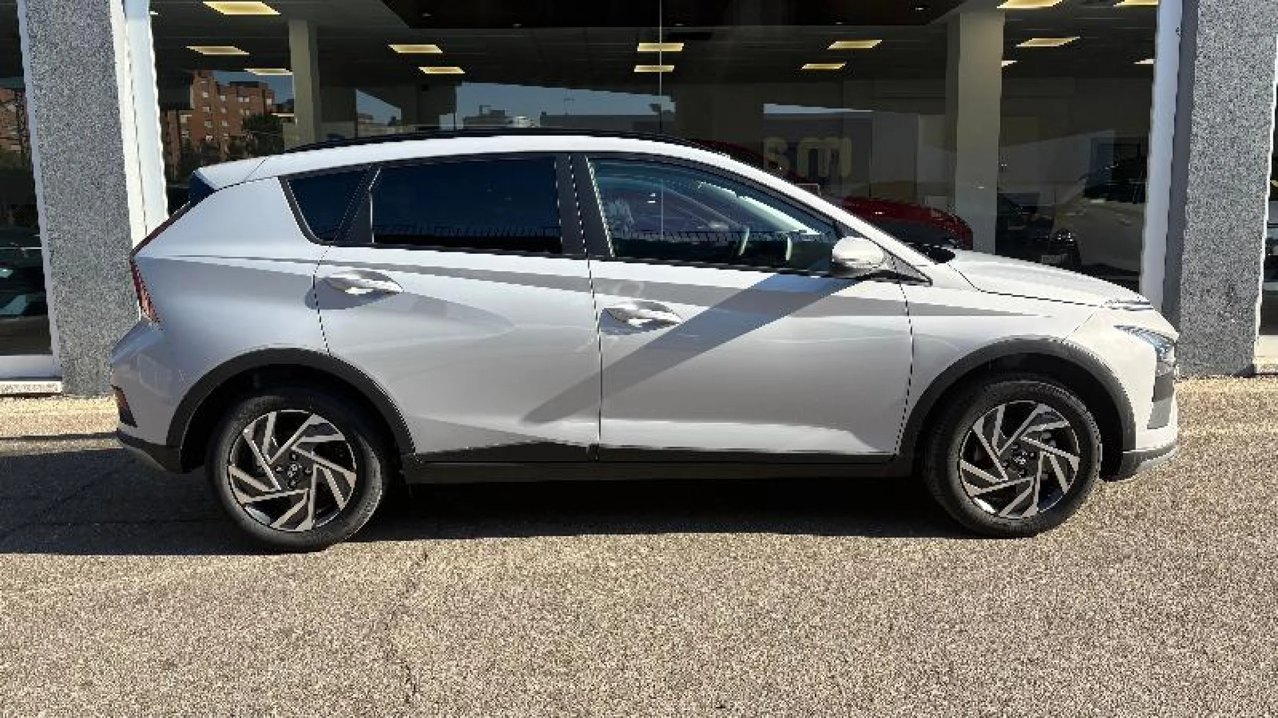 HYUNDAI BAYON 1.0 TGDI 74KW (100CV) 48V MAXX - Foto 4