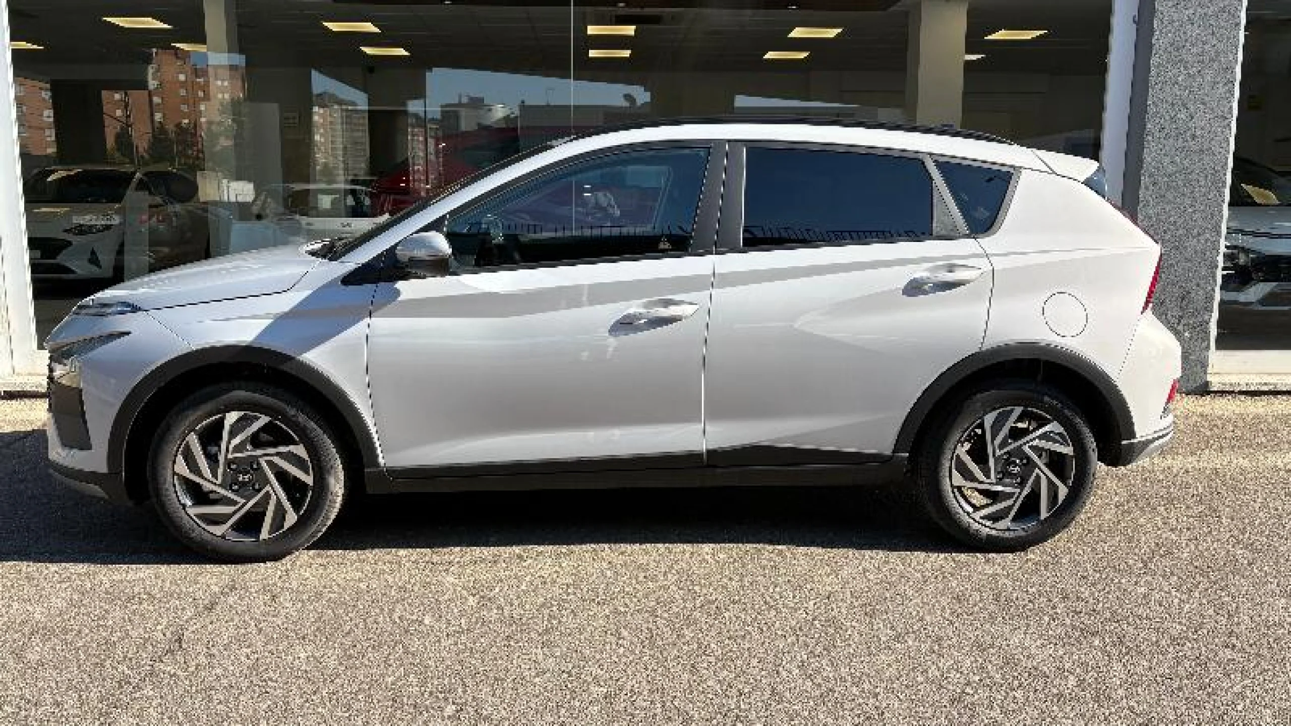 HYUNDAI BAYON 1.0 TGDI 74KW (100CV) 48V MAXX - Foto 7