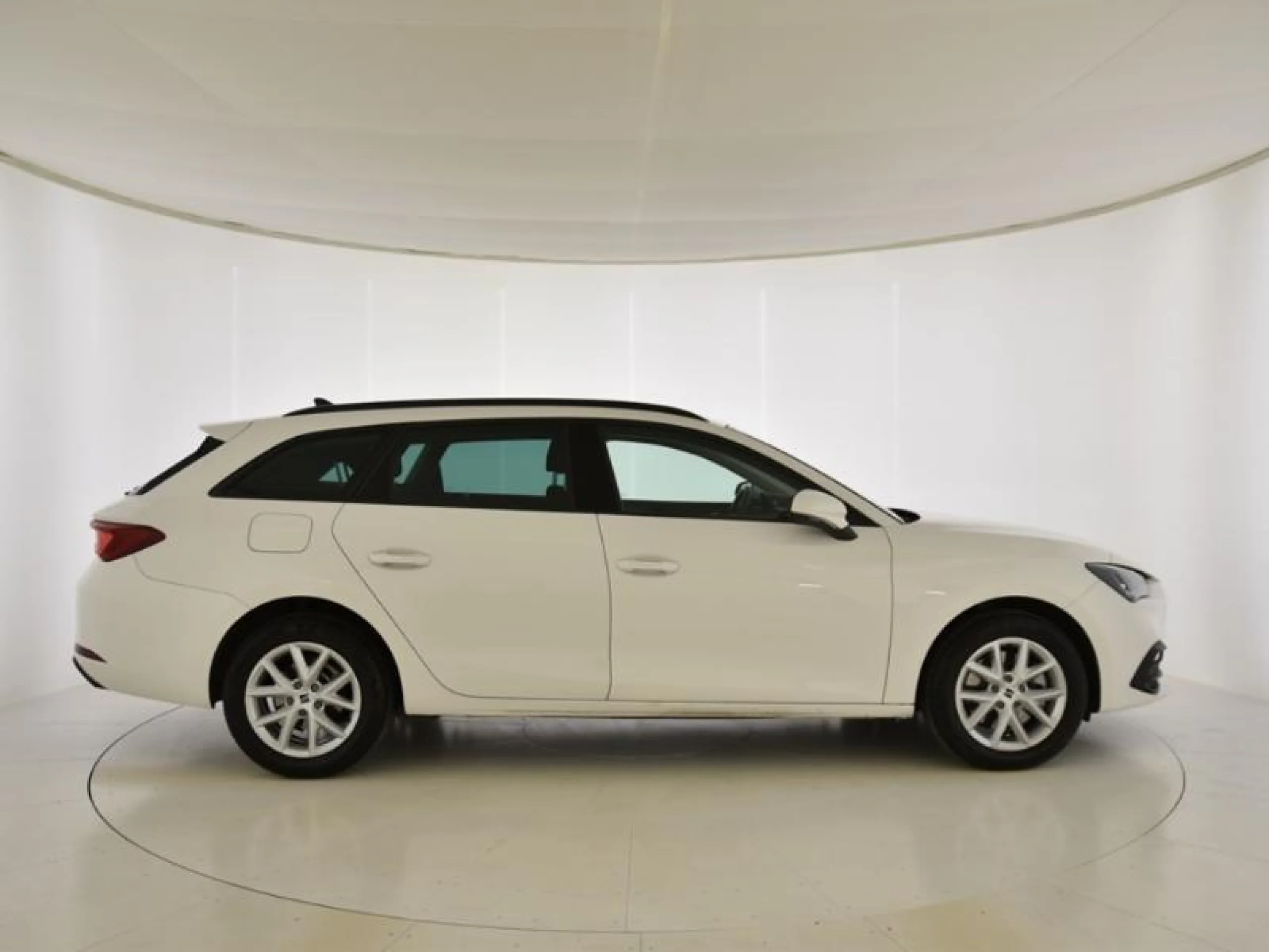 SEAT LEON 2.0 TDI 110KW DSG 7 STYLE GO - Foto 3