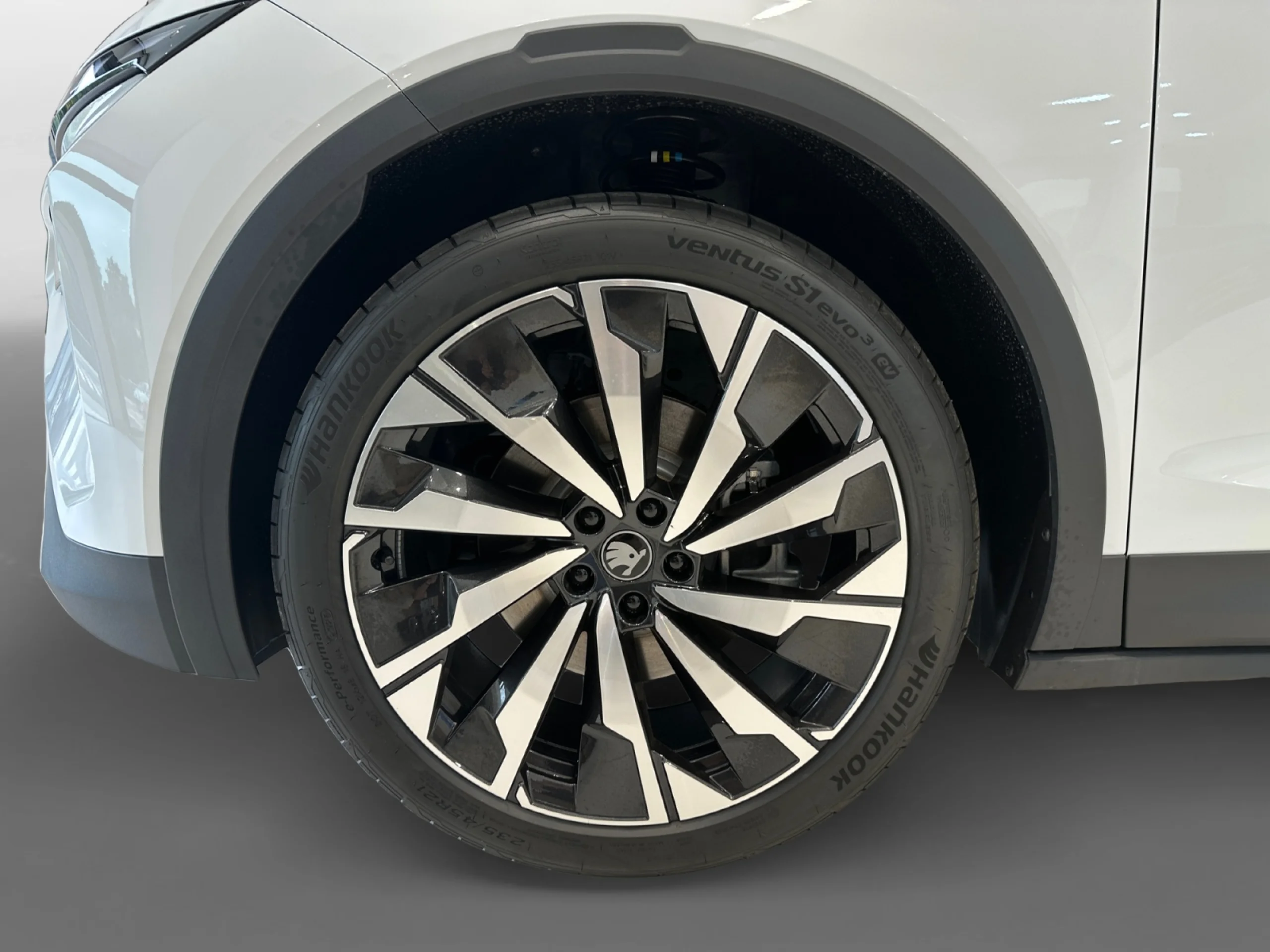 SKODA ELROQ 150 KW (204 CV) 63 KWH SPORTLINE - Foto 8