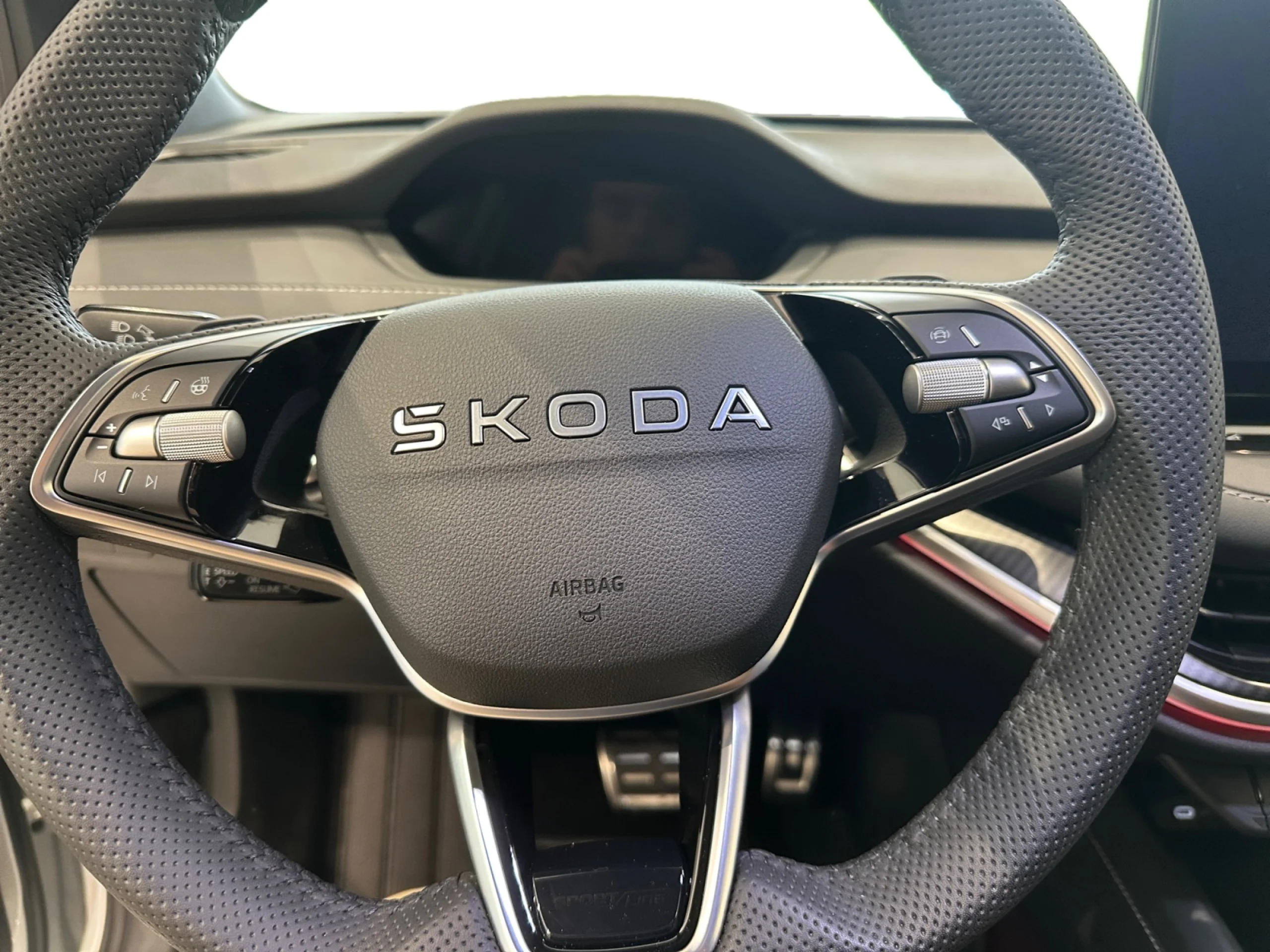 SKODA ELROQ 150 KW (204 CV) 63 KWH SPORTLINE - Foto 9