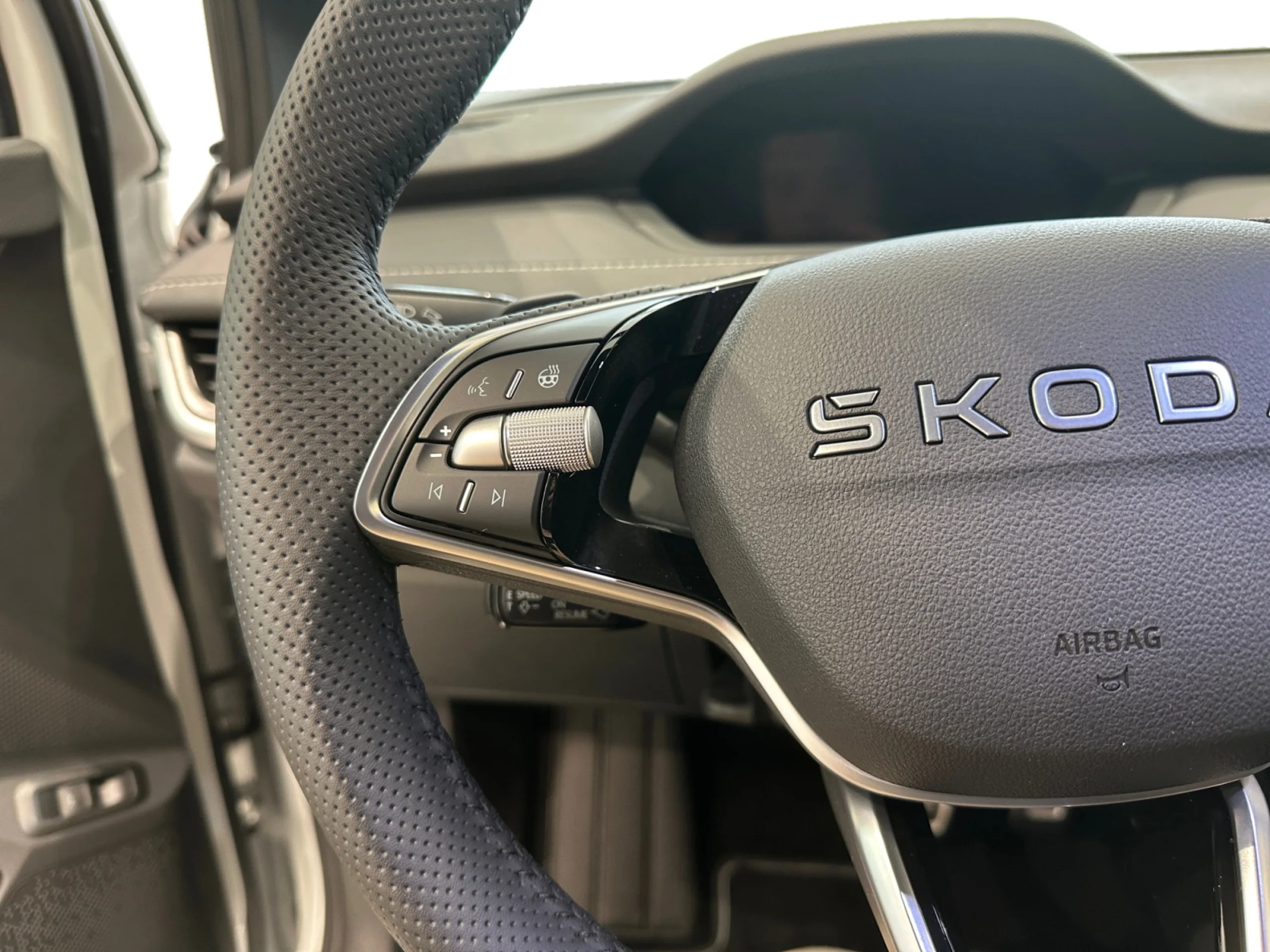 SKODA ELROQ 150 KW (204 CV) 63 KWH SPORTLINE - Foto 11