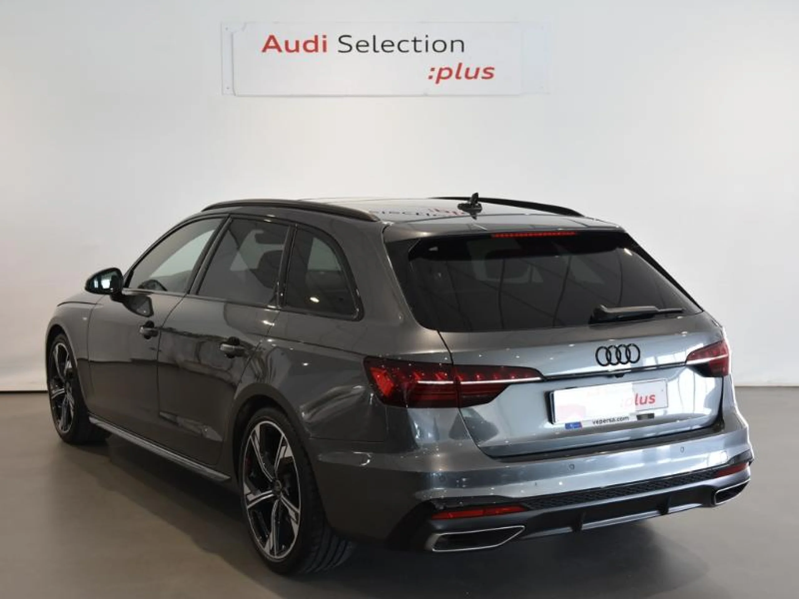 AUDI A4 AVANT BLACK LINE 35 TFSI 110KW S TRONIC - Foto 2